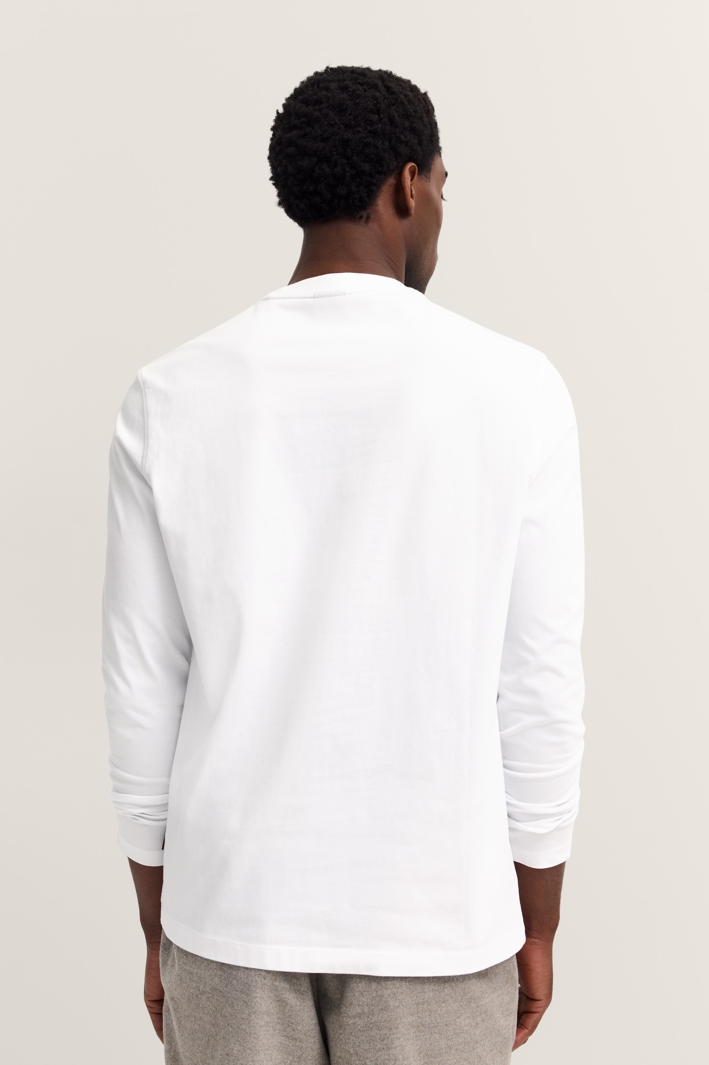 bugatti Longsweatshirt »Rundhals«, im Modern Fit aus Baumwolle