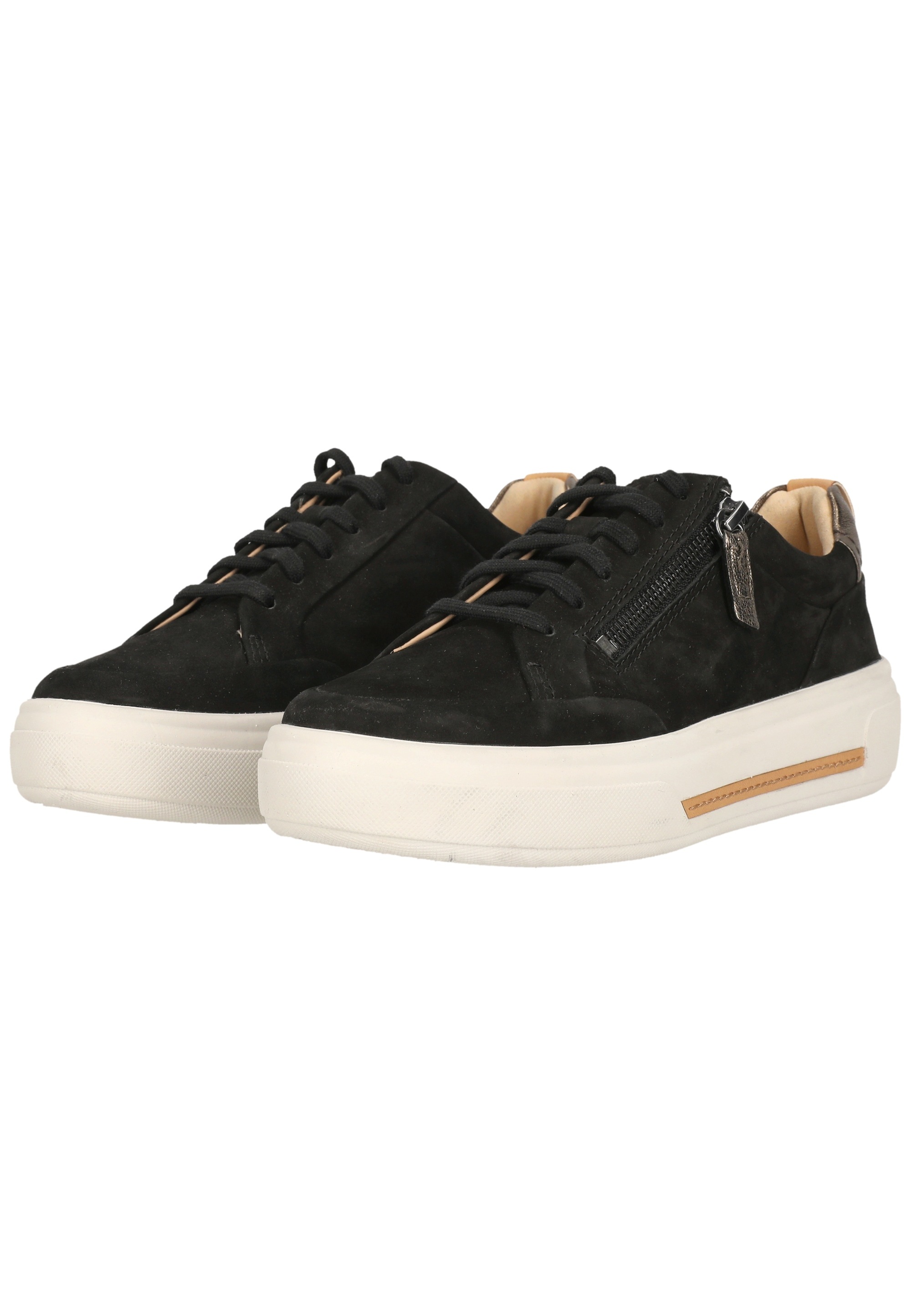 Clarks Sneaker »Hollyhock Zip«  aus weichem Nubukleder