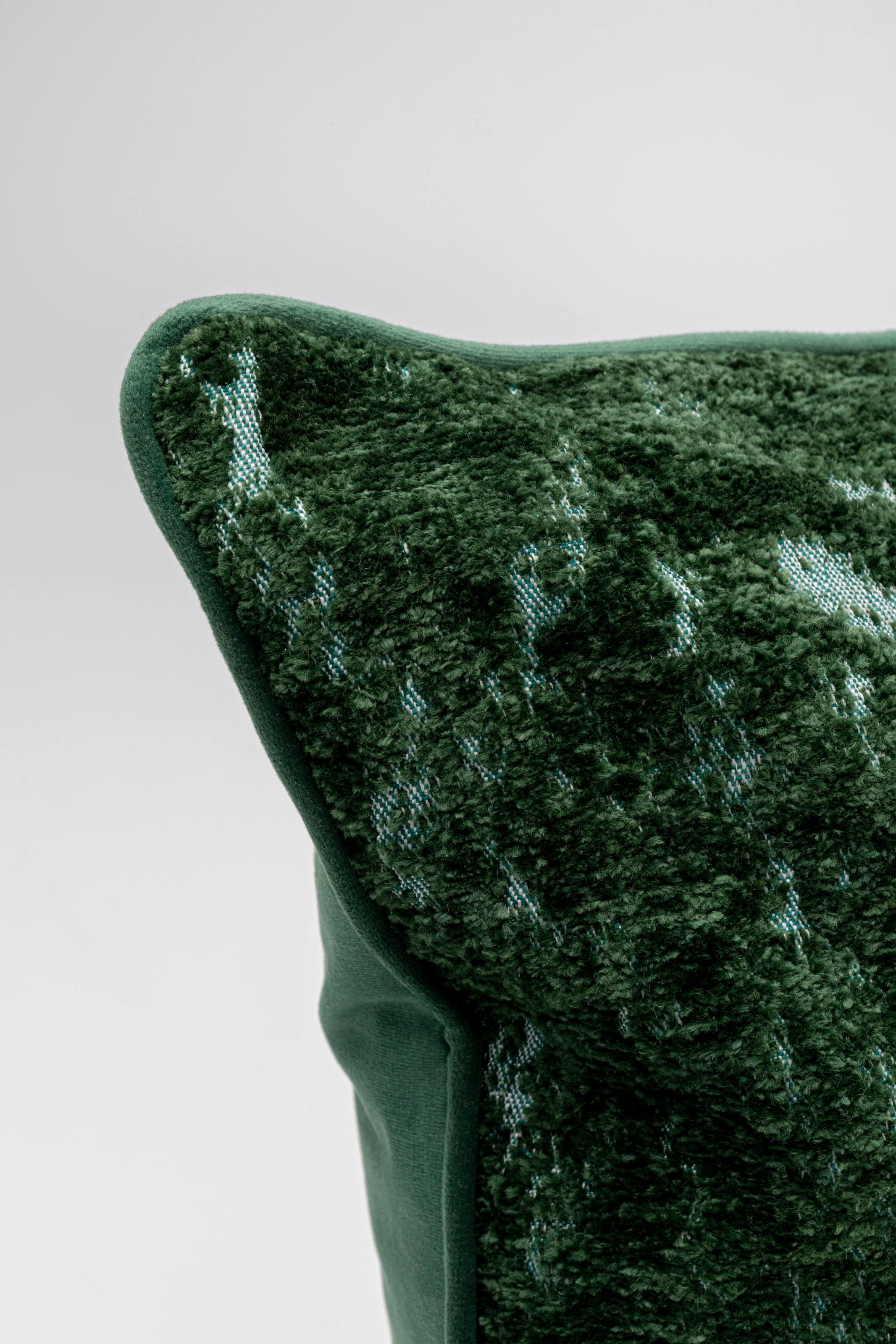 Kare Design Dekokissen »Royal, Kissenhülle mit Füllung, 45x45 cm« stützt Kopf und Nacken angenehm und sorgt für erholsamen Schlaf