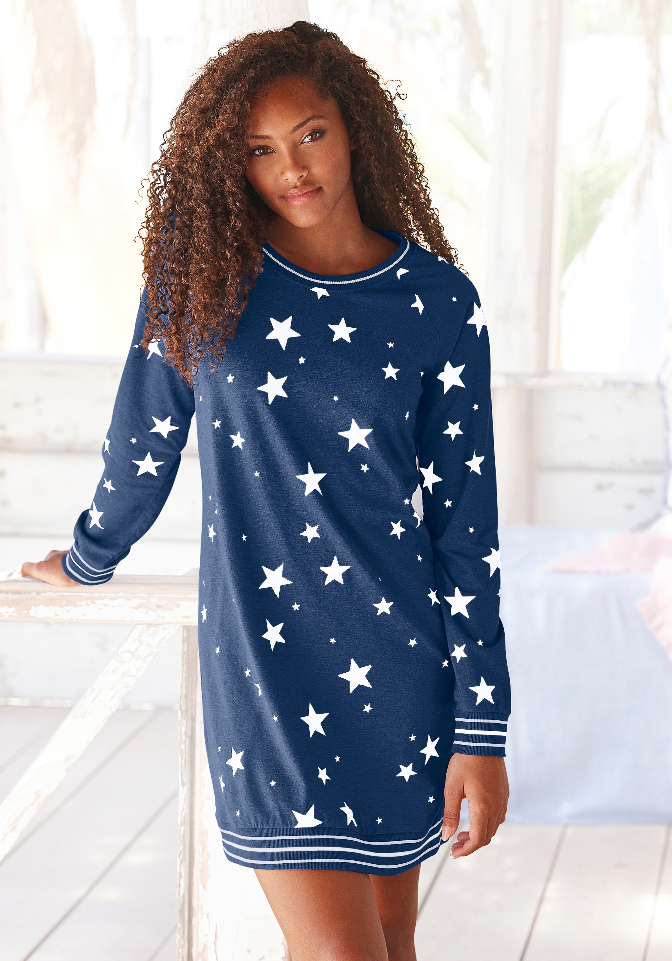 Vivance Dreams Sleepshirt, mit angesagtem Sternedruck