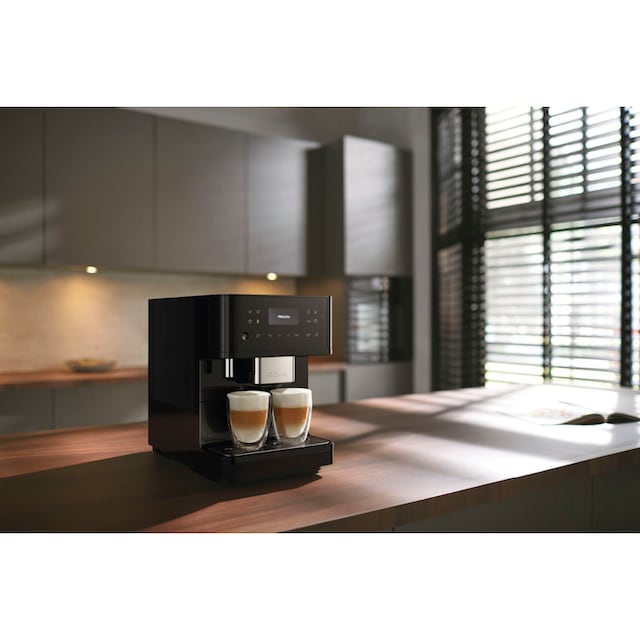 Miele Kaffeevollautomat »CM 6160 MilkPerfection, Genießerprofile«,  Kaffeekannenfunktion, Gutschein für Pflegeset im Wert von UVP 53,99 €  online kaufen | BAUR
