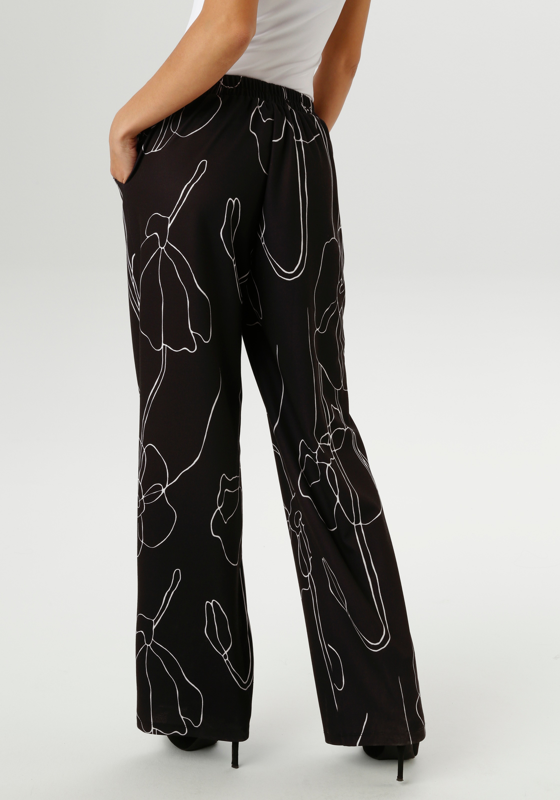 Aniston SELECTED Schlupfhose, mit trendigem Allover-Druck - NEUE KOLLEKTION günstig online kaufen