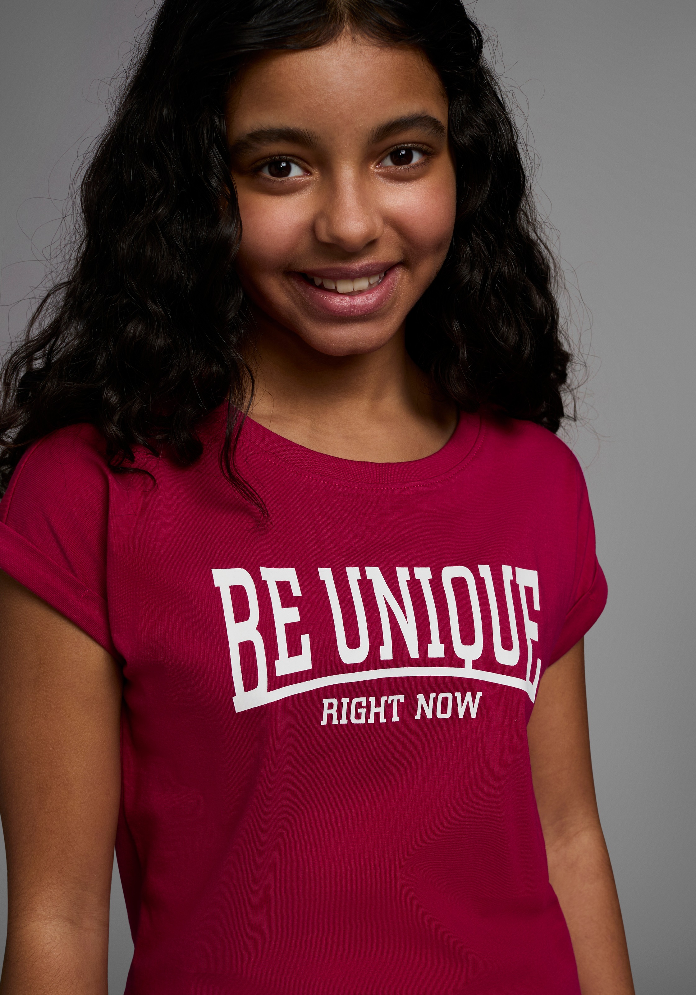 Thumbnail - KIDSWORLD T-Shirt "Be unique - right now" kurzärmelig, bedruckt, Rundhalsausschnitt