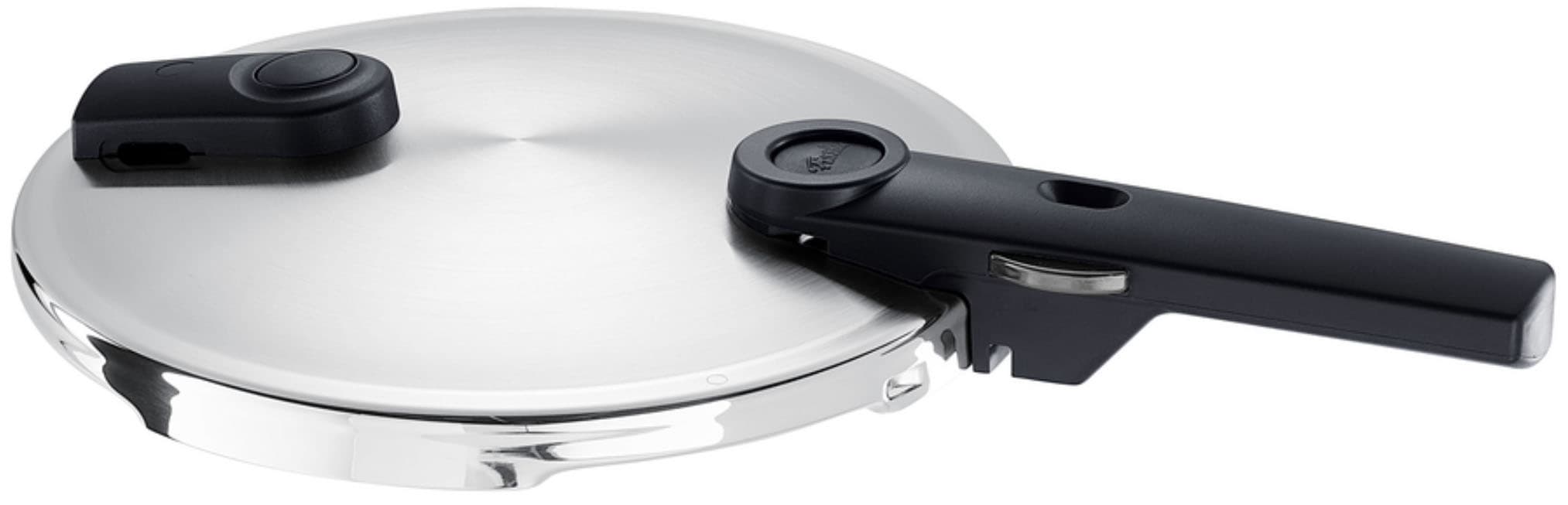 Fissler Schnellkochtopf »Vitaquick® Premium«, Edelstahl 18/10, (3 tlg., 1 Schnellkochtopf 2,5 L, 1 Metalldeckel, 1 Dünsteinsatz), Made in Germany, mit gelochtem Einsatz