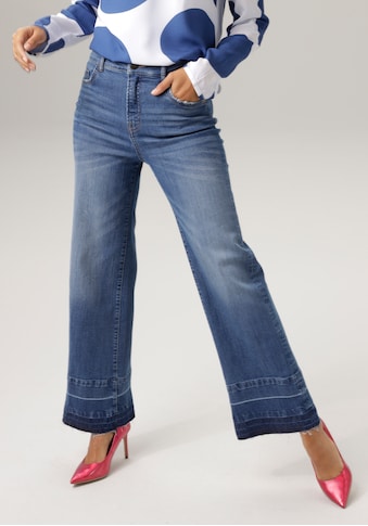 Aniston CASUAL Straight-Jeans, mit trendiger Waschung am leicht ausgefranstem Saum -... kaufen