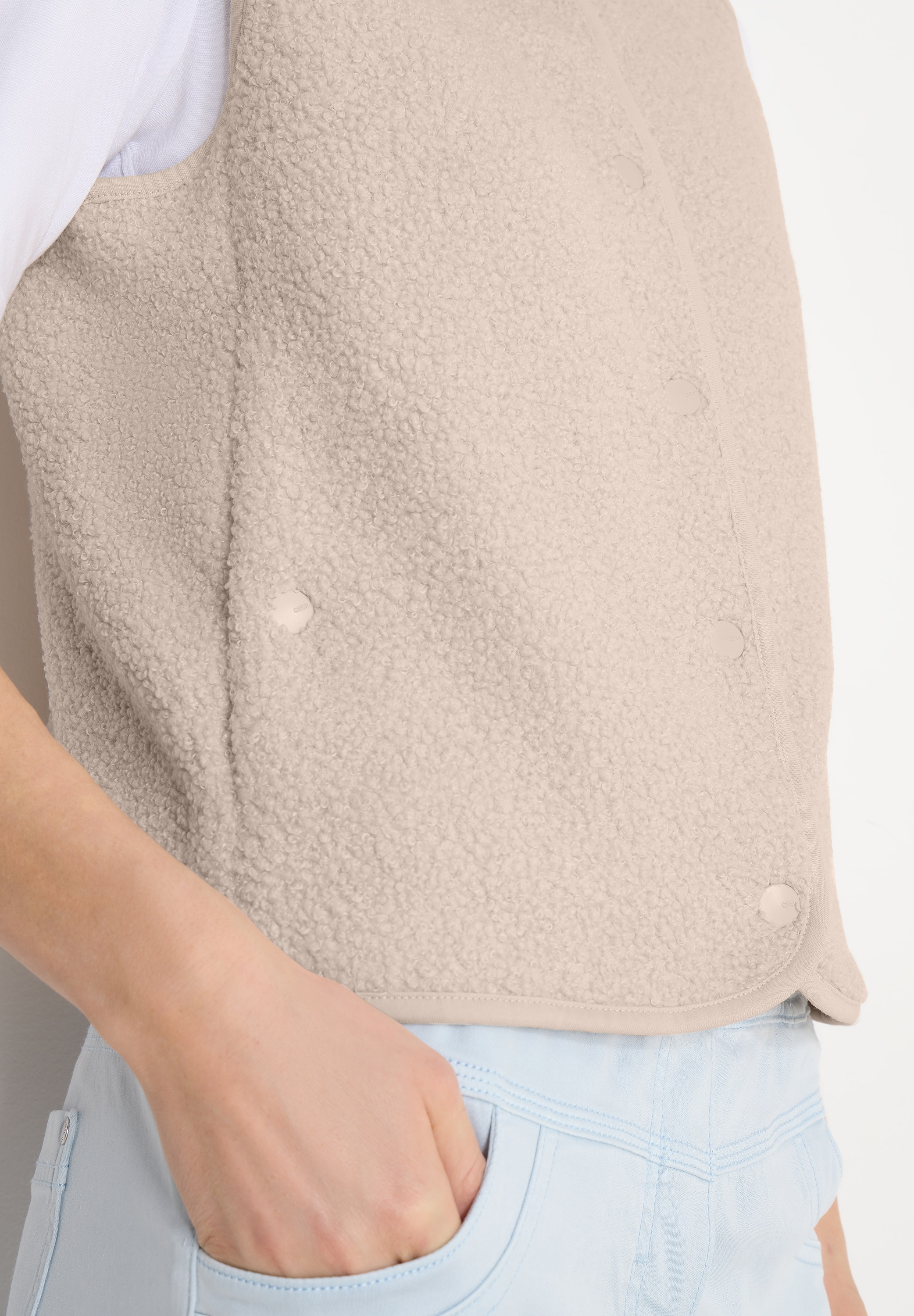 Thumbnail - Cecil Fellweste "Curly fake Wool" in Woll-Optik