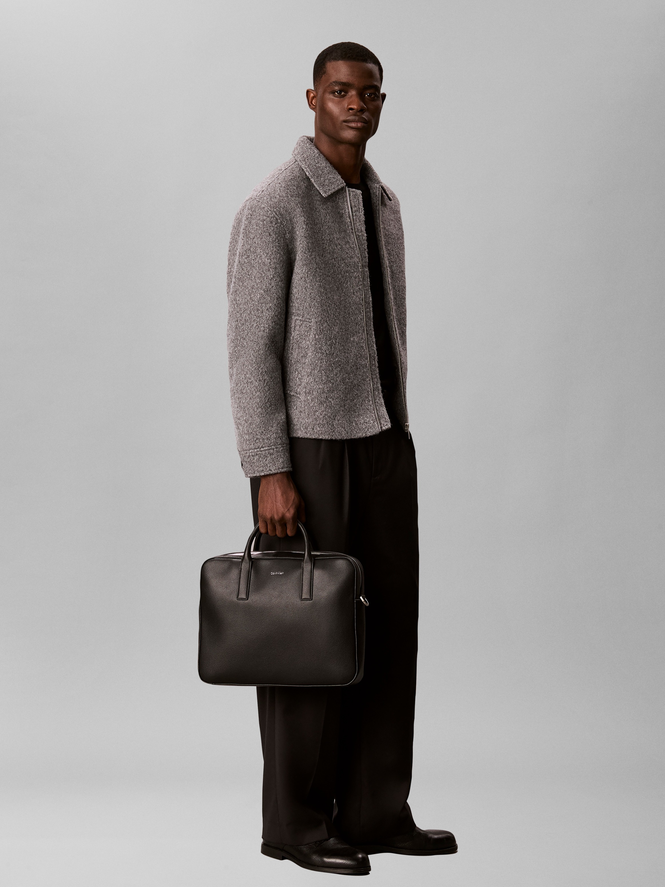Calvin Klein Aktentasche »RAISED COMMUTER« Unisex Businesstasche, Laptoptasche, Umhängetasche mit Logoschriftzug