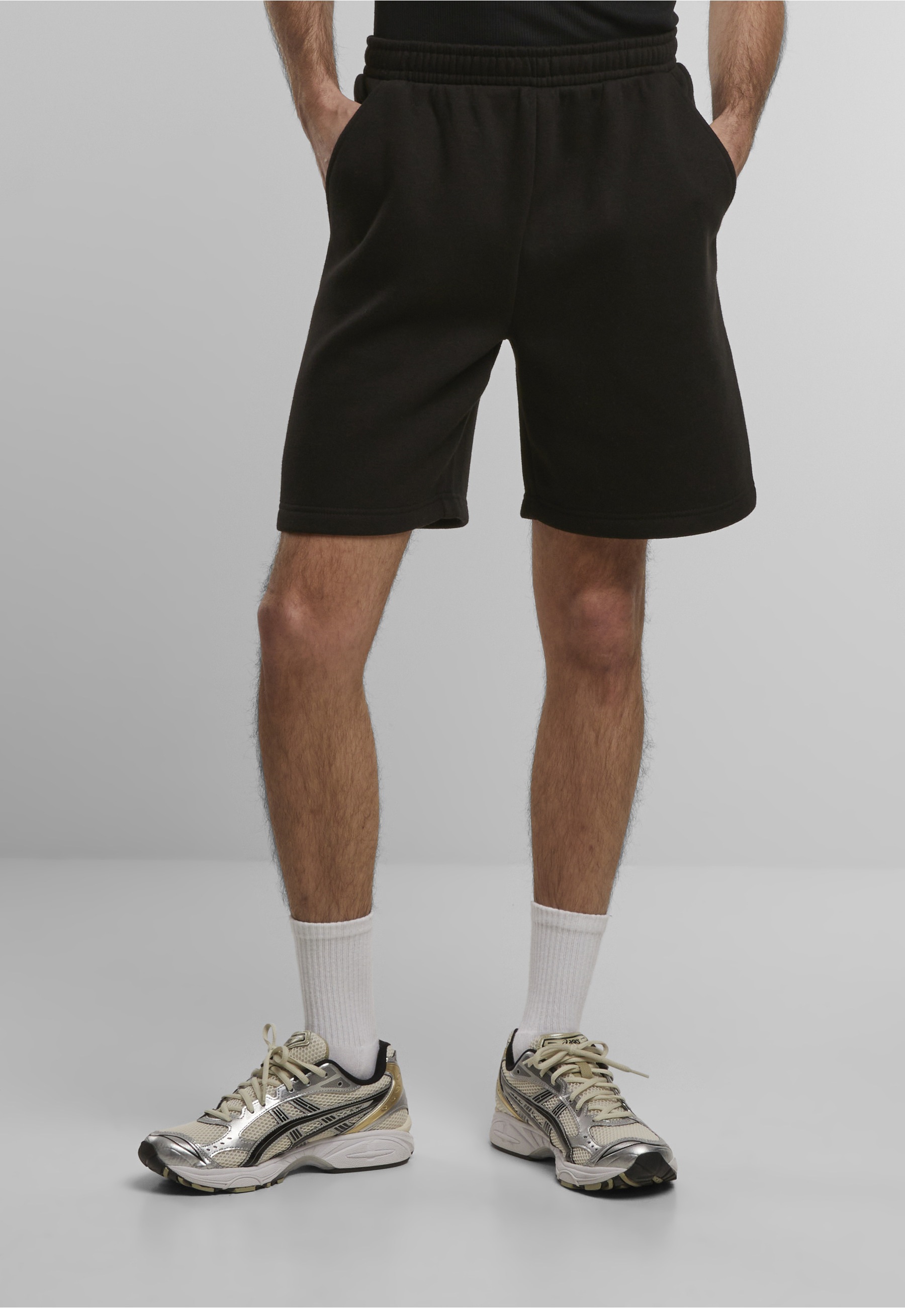 URBAN CLASSICS Sweatshorts »Urban Classics Basic Essential Sweatshorts«