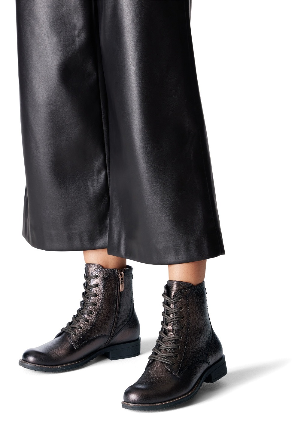 Tamaris Schnürstiefelette, Blockabsatz, Schnürboots, Busisnessschuh im glänzenden Metallic-Look