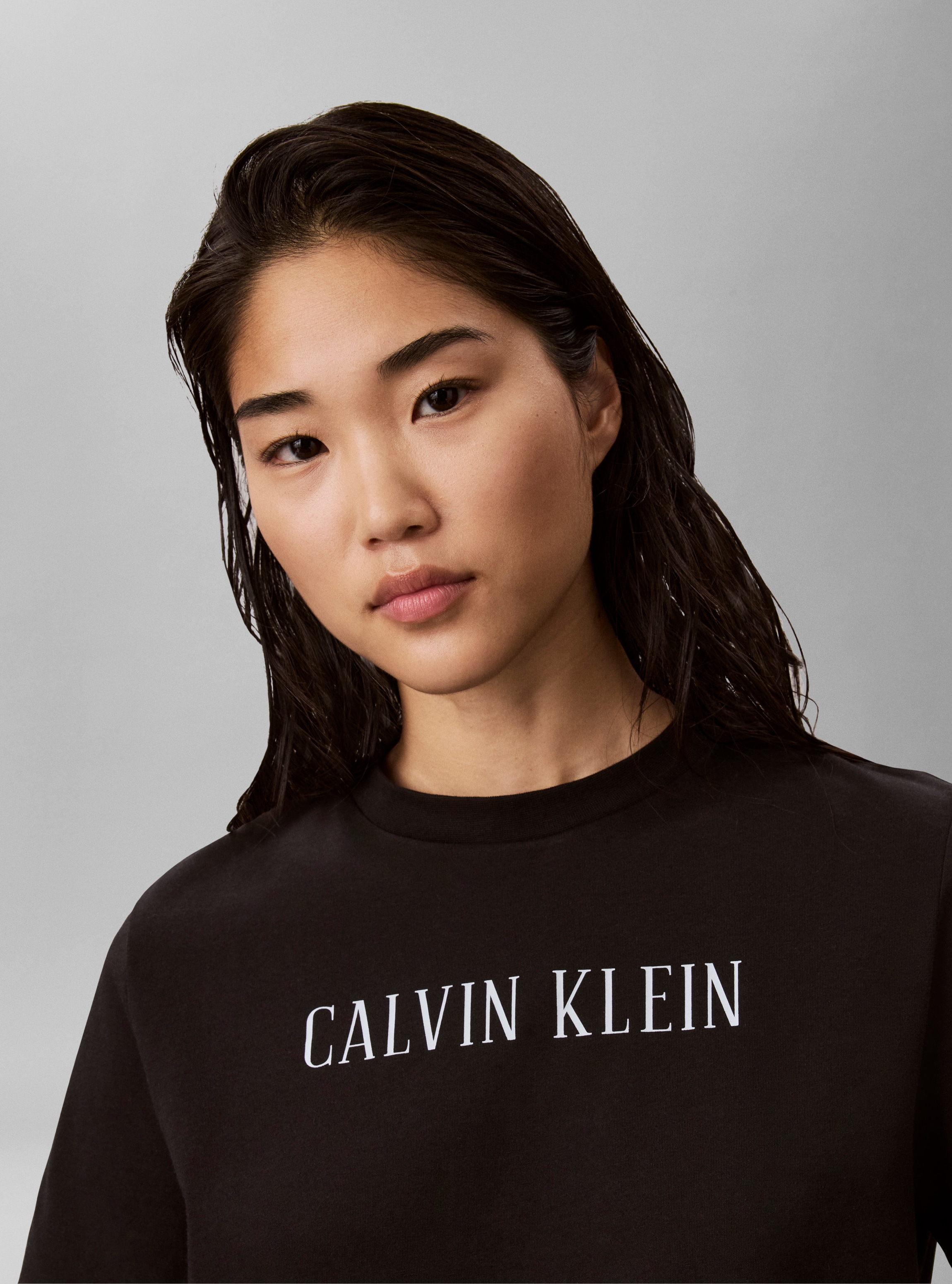Calvin Klein Jeans T-Shirt Rundhalsausschnitt, Regular Fit, Logoschriftzug