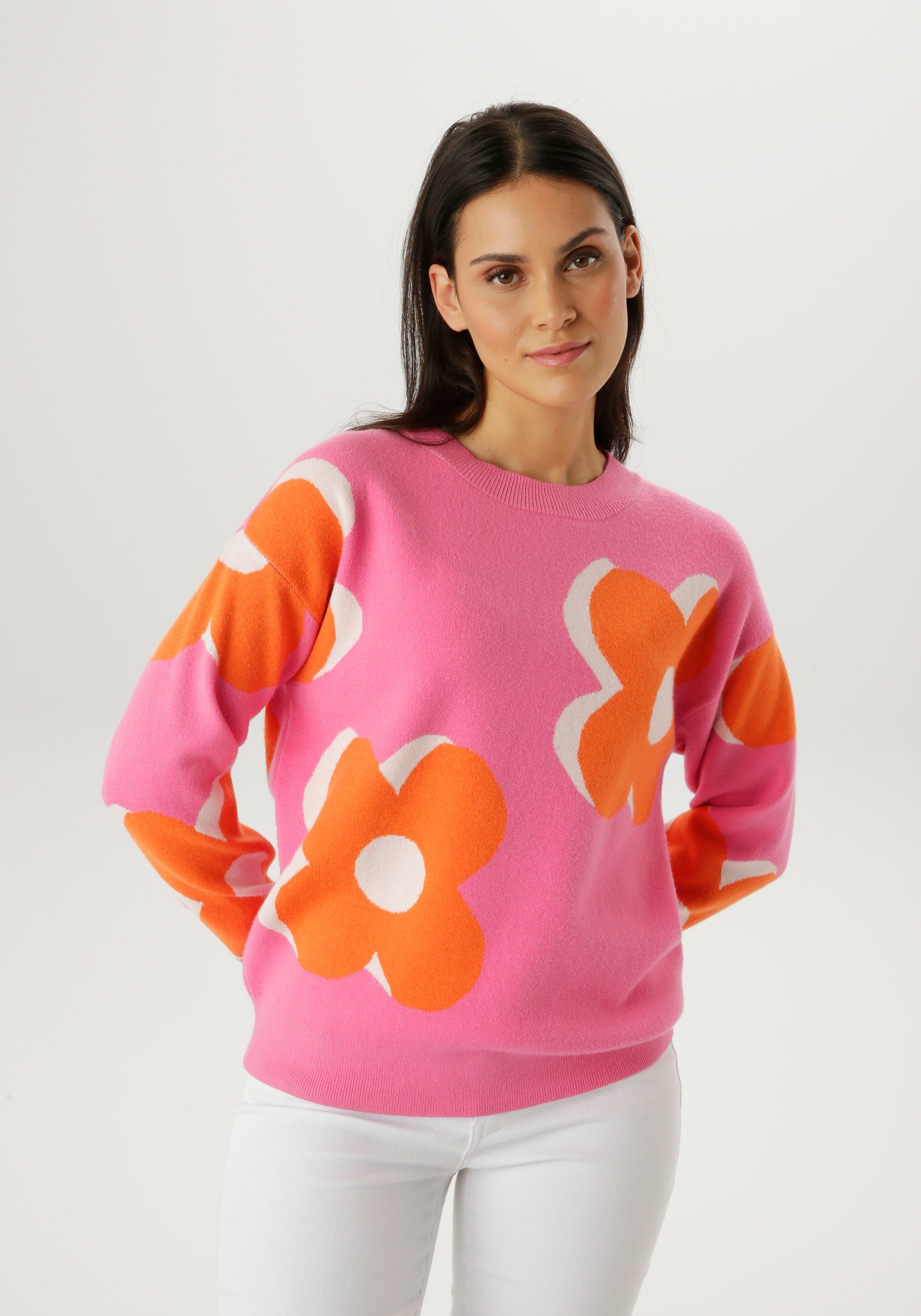 Aniston SELECTED Strickpullover mit trendiger Blumenblüten-Jacquardmusterung