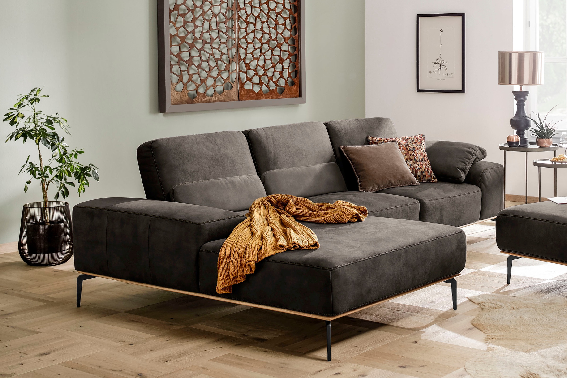 W.SCHILLIG Ecksofa "run, Designsofa mit tollem Sitzkomfort, bequem, L-Form" mit Holzsockel, Füße in Schwarz pulverbeschichtet, Breite 299 cm