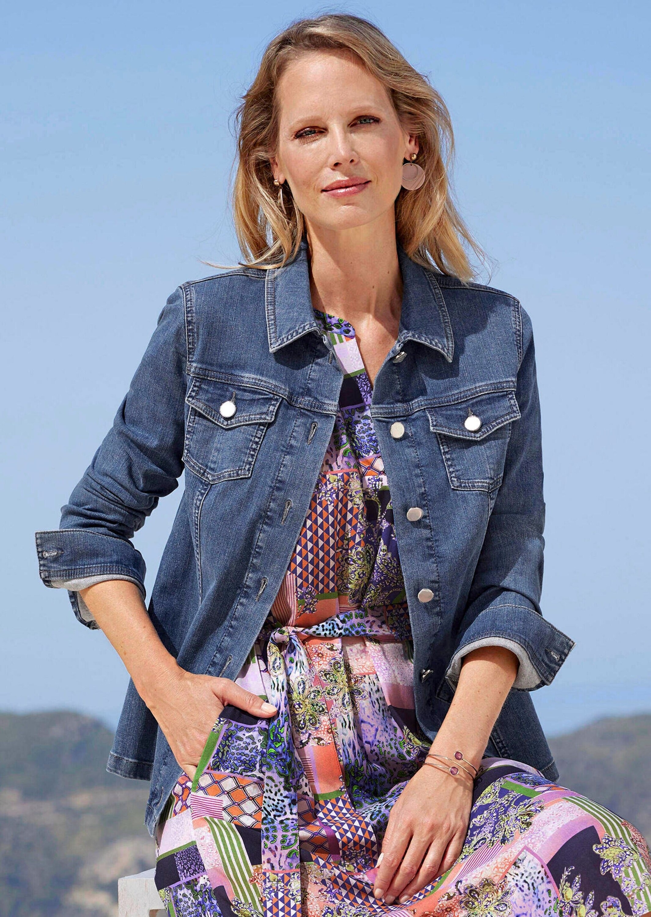 GOLDNER Kurzjacke "Kurzgröße Zeitlose Jeansjacke mit tollen Details" Ohne günstig online kaufen