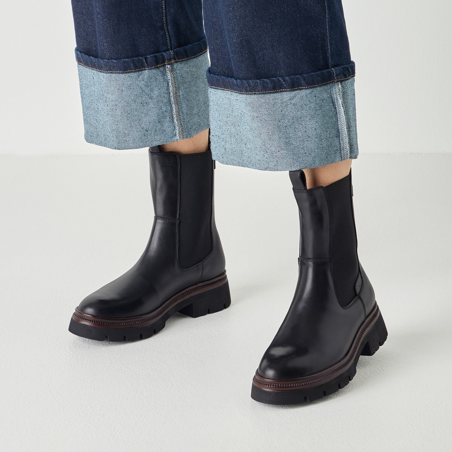 Tamaris Chelseaboots  Blockabsatz, Stiefelette mit TOUCH-IT Ausstattung