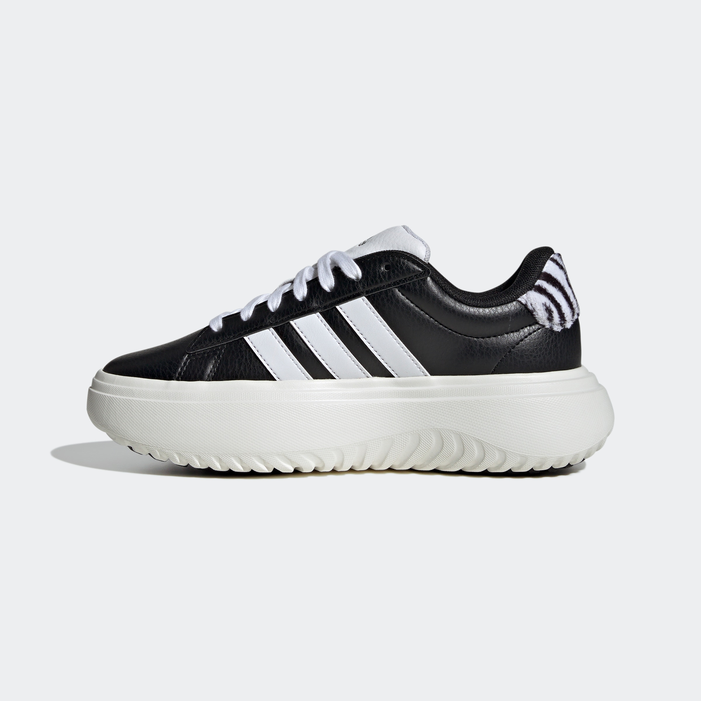 adidas Sportswear Sneaker »GRAND COURT PLATFORM«, Design auf den Spuren des adidas Superstar