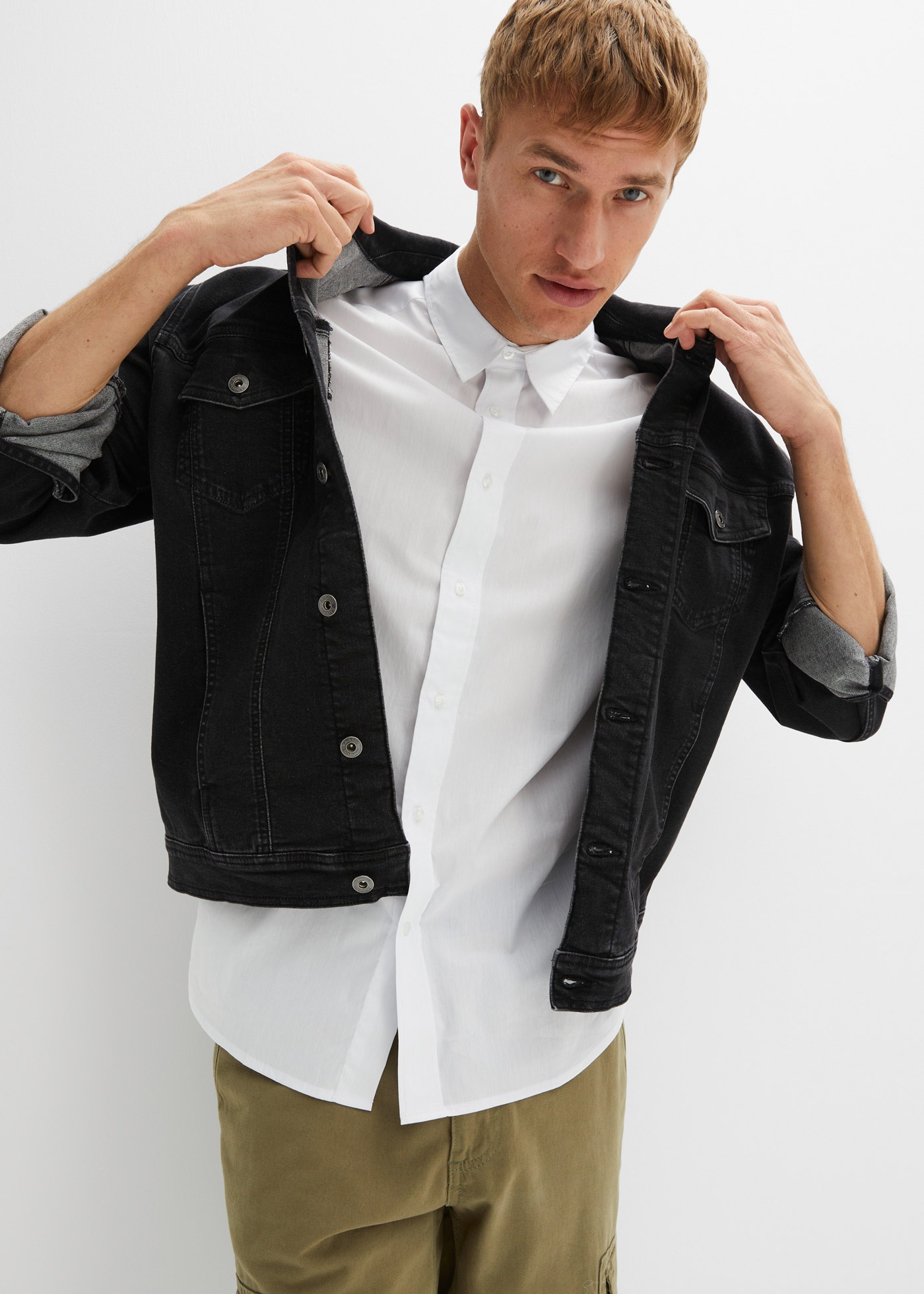 bonprix Kurzarmhemd Slim fit Passform, aus Baumwolle, Polyamid und Elasthan günstig online kaufen