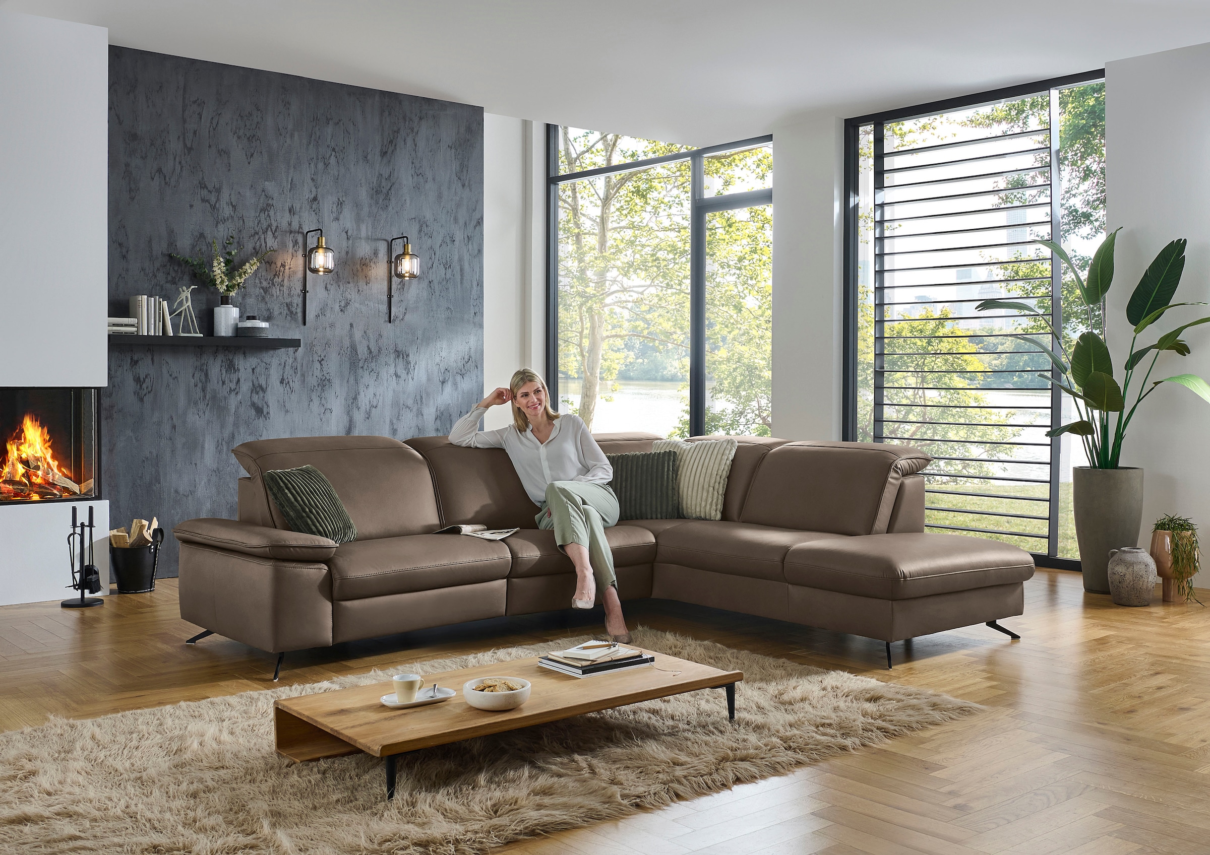 Die PlanBar Ecksofa »PN-EM20091, L-Form, Breite 297 cm« inkl. Kopfteilverstellung, optional elektr. Relaxfunktion u. Stauraum
