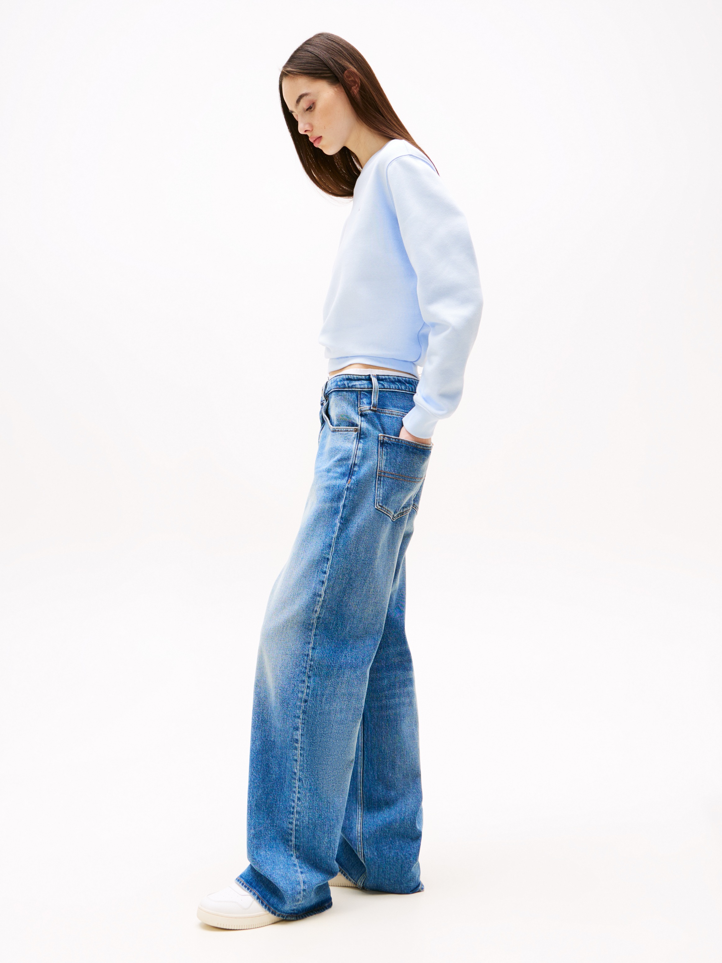 Tommy Jeans Relax-fit-Jeans »MIA MR RLXD STR«, in blauer Waschung, mit Hammerschlaufe