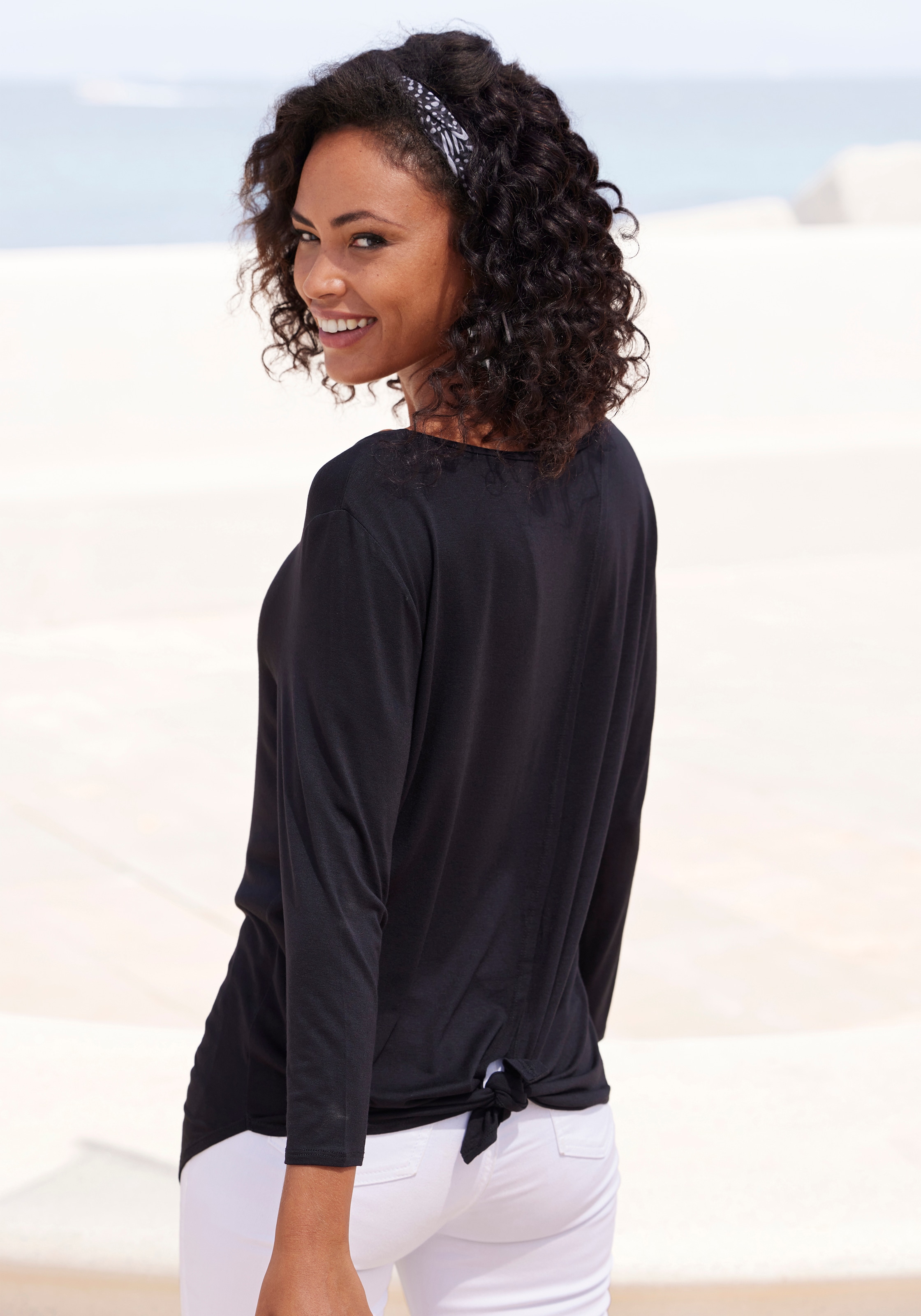 LASCANA 3/4-Arm-Shirt »mit madingas Schlitz an...