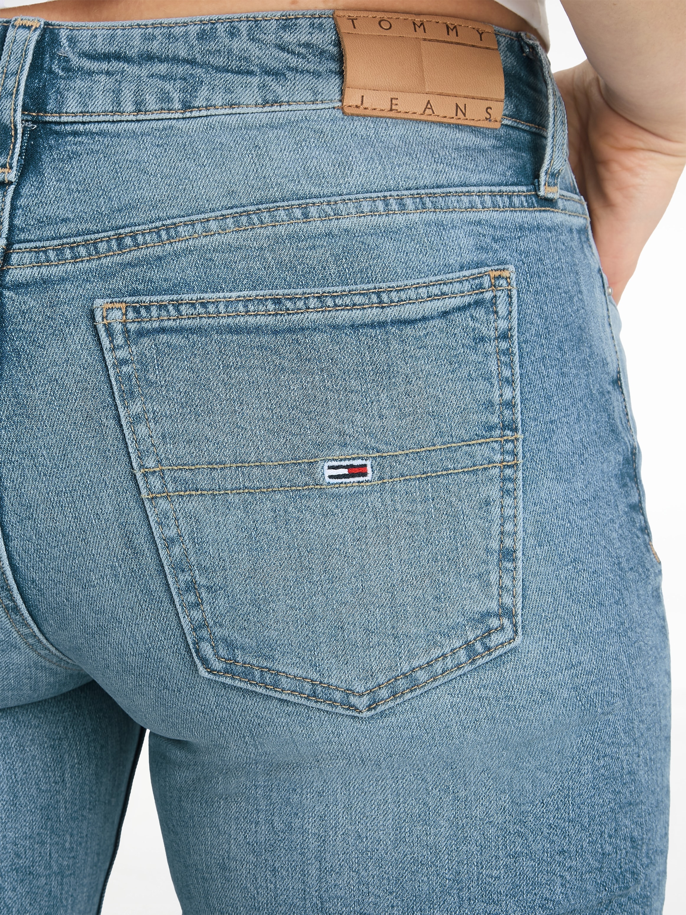 Tommy Jeans Schlagjeans, mit Tommy Jeans Logo-Badge & Flag für kaufen | BAUR