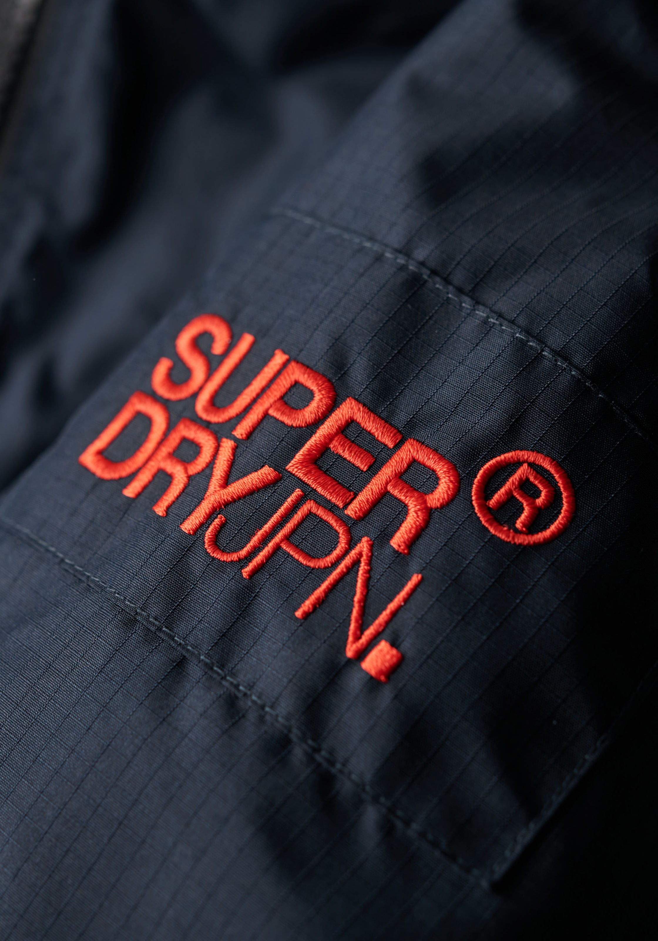 Superdry Outdoorjacke »HOOD MTN WINDBREAKER JKT«, mit Kapuze
