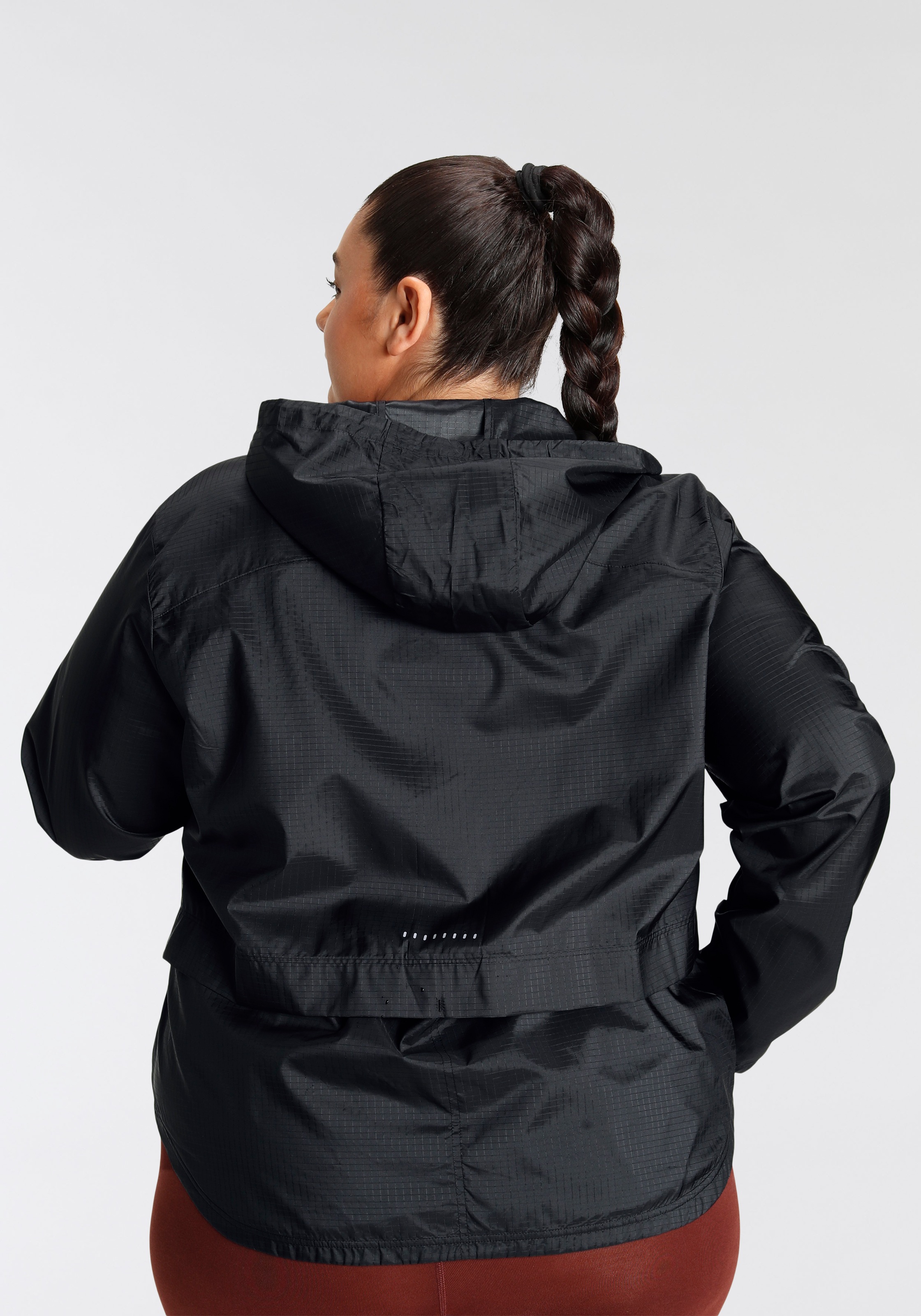 Nike Laufjacke "Essential Womens Running Jacket (Plus Size)", mit Kapuze günstig online kaufen