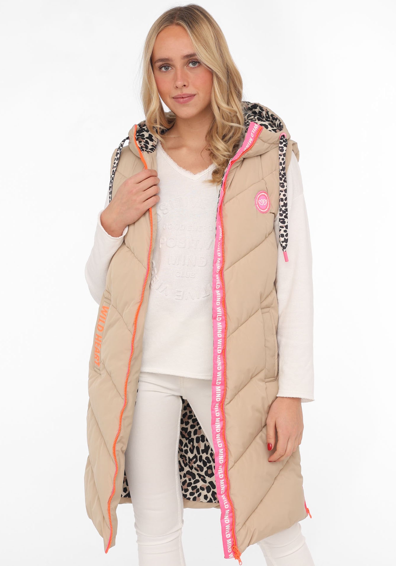 Zwillingsherz Steppweste »Steppweste lang "Wild at Heart"«, mit Leo Details, Print, Kapuze, Reißverschluss und Taschen