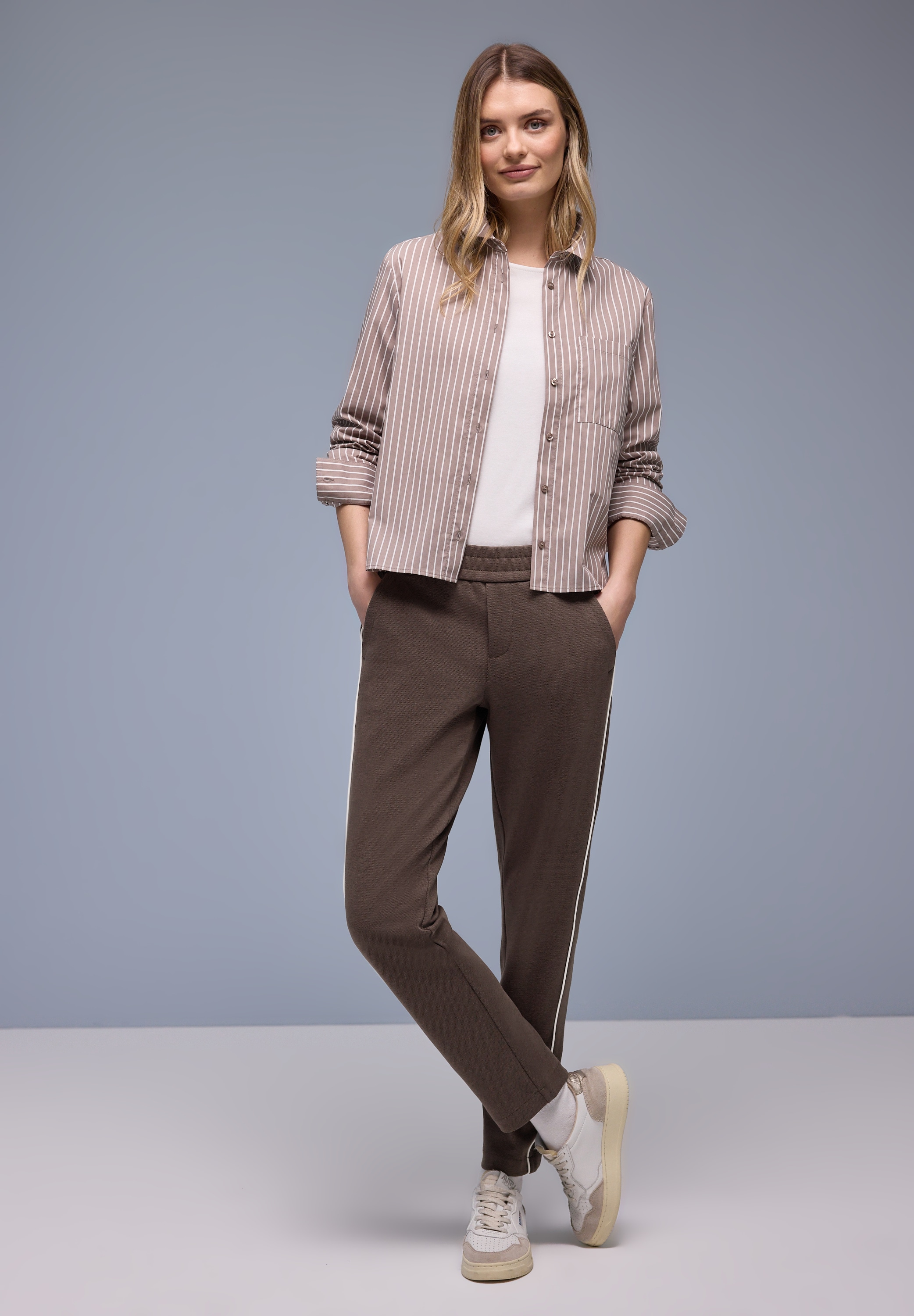 STREET ONE Stoffhose »Style Bonny«  mit sportiven Tape Details