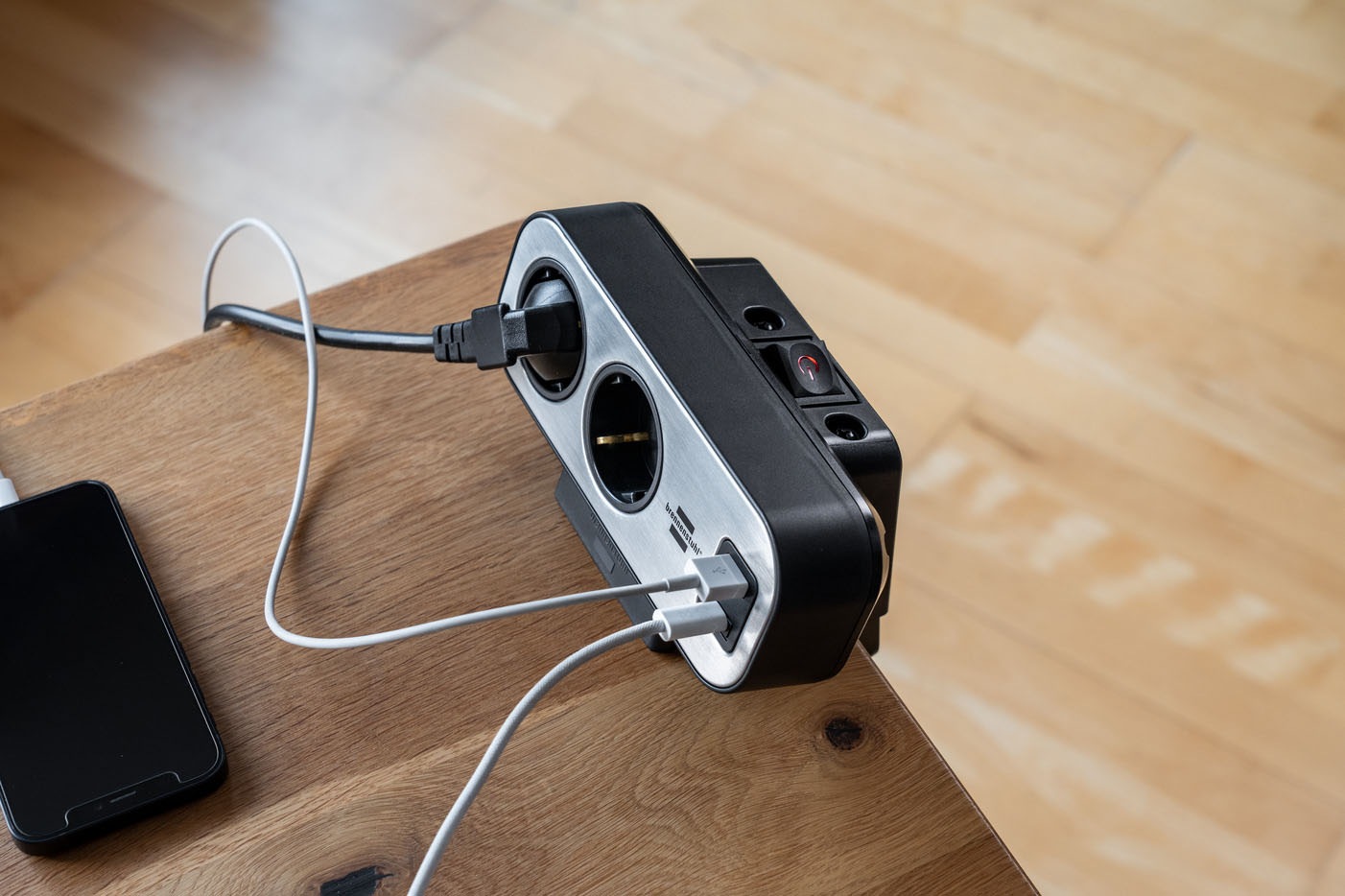 Brennenstuhl Steckdosenleiste »Duplex Tischsteckdosenleiste mit Überspannungsschutz« (USB-Anschlüsse Überspannungsschutz Kabellänge 2 m)