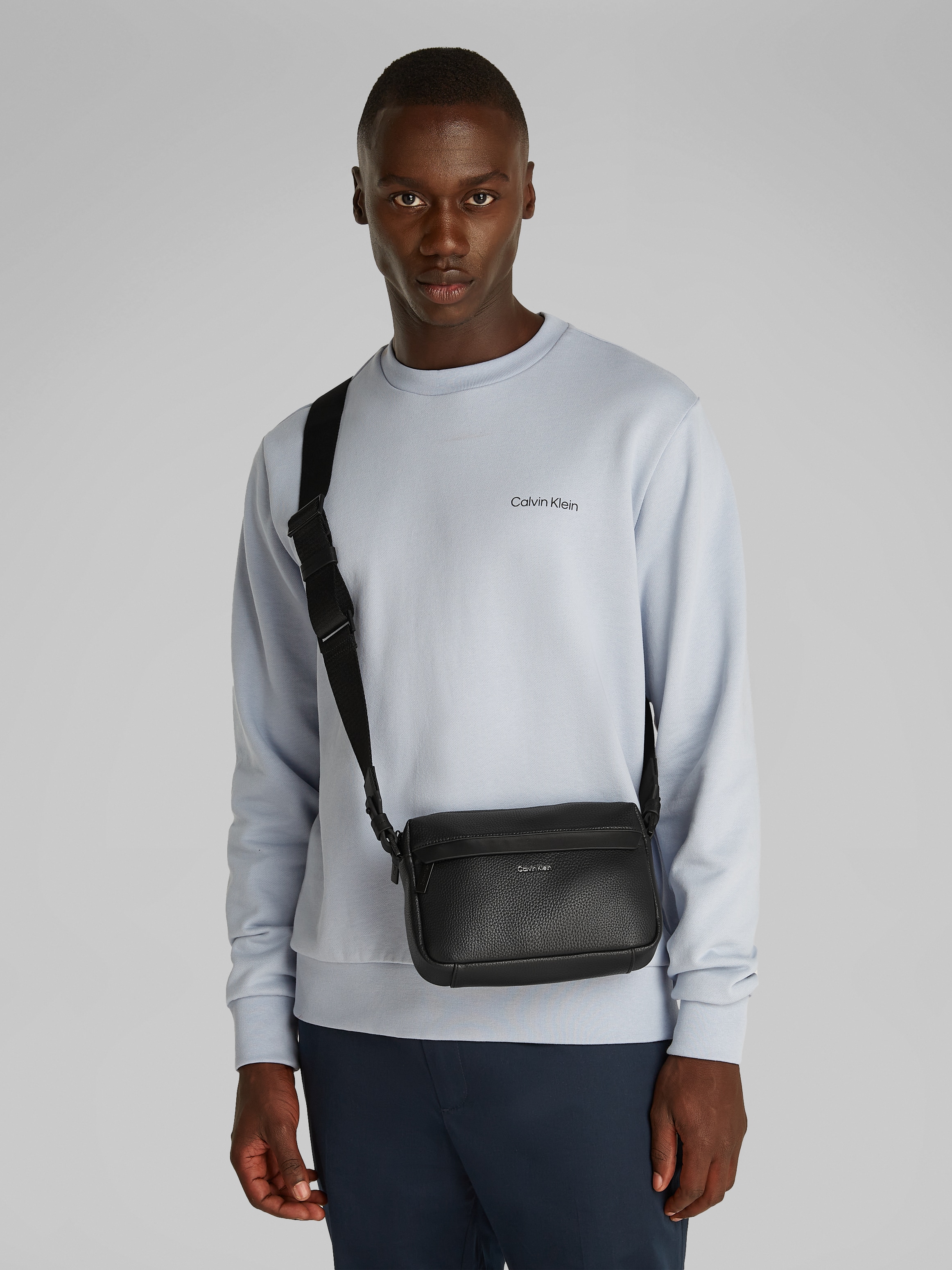 Calvin Klein Mini Bag »CK MUST CAMERA BAG«, Herren Umhängetasche, Schultertasche, Body Bag mit Reißverschluss