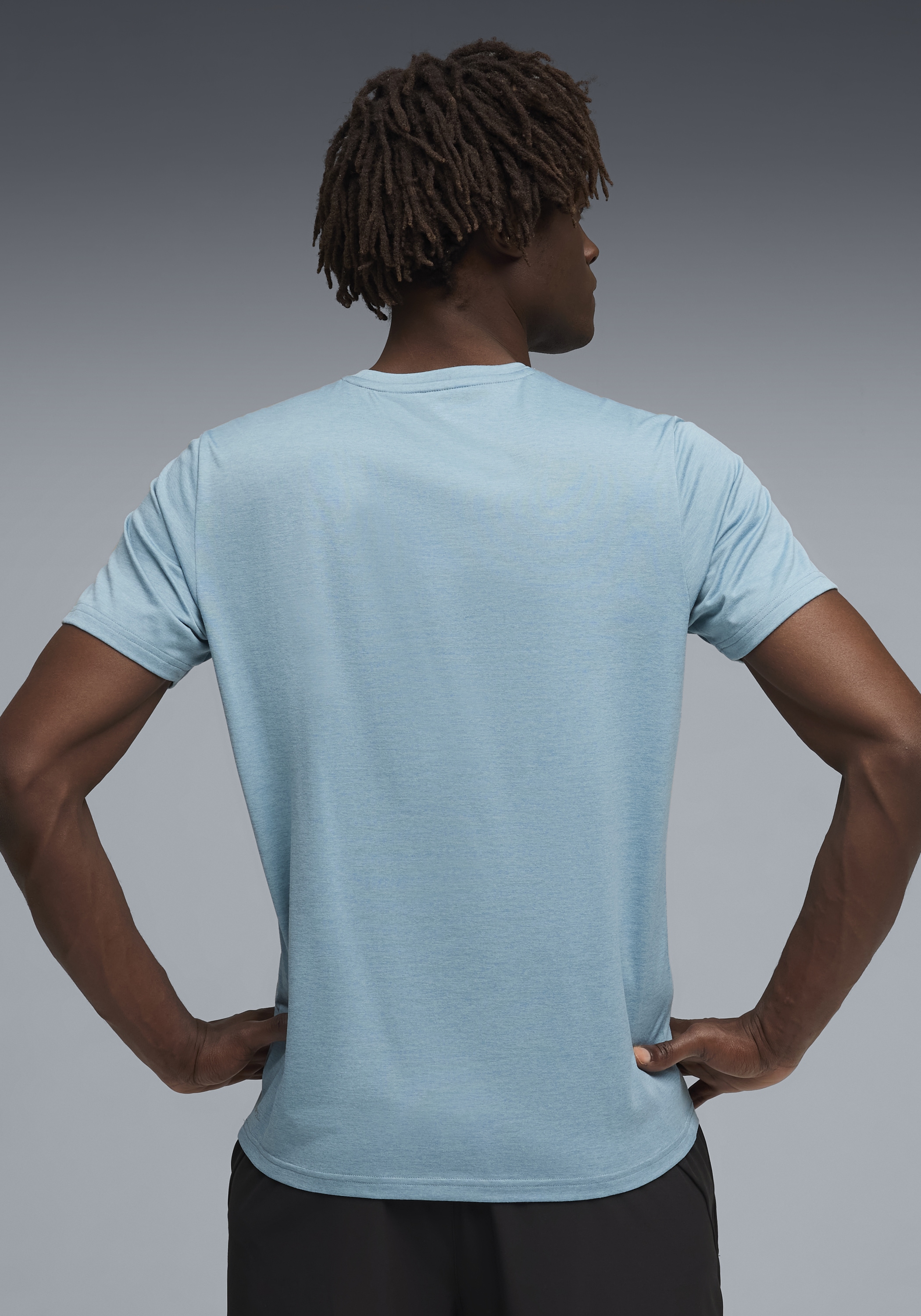 PUMA Trainingsshirt »M TAD ESSENTIALS HEATHER CAT TEE (CF SMALL CAT)« Basic-T-Shirt, Kurzarm, für Sportmode