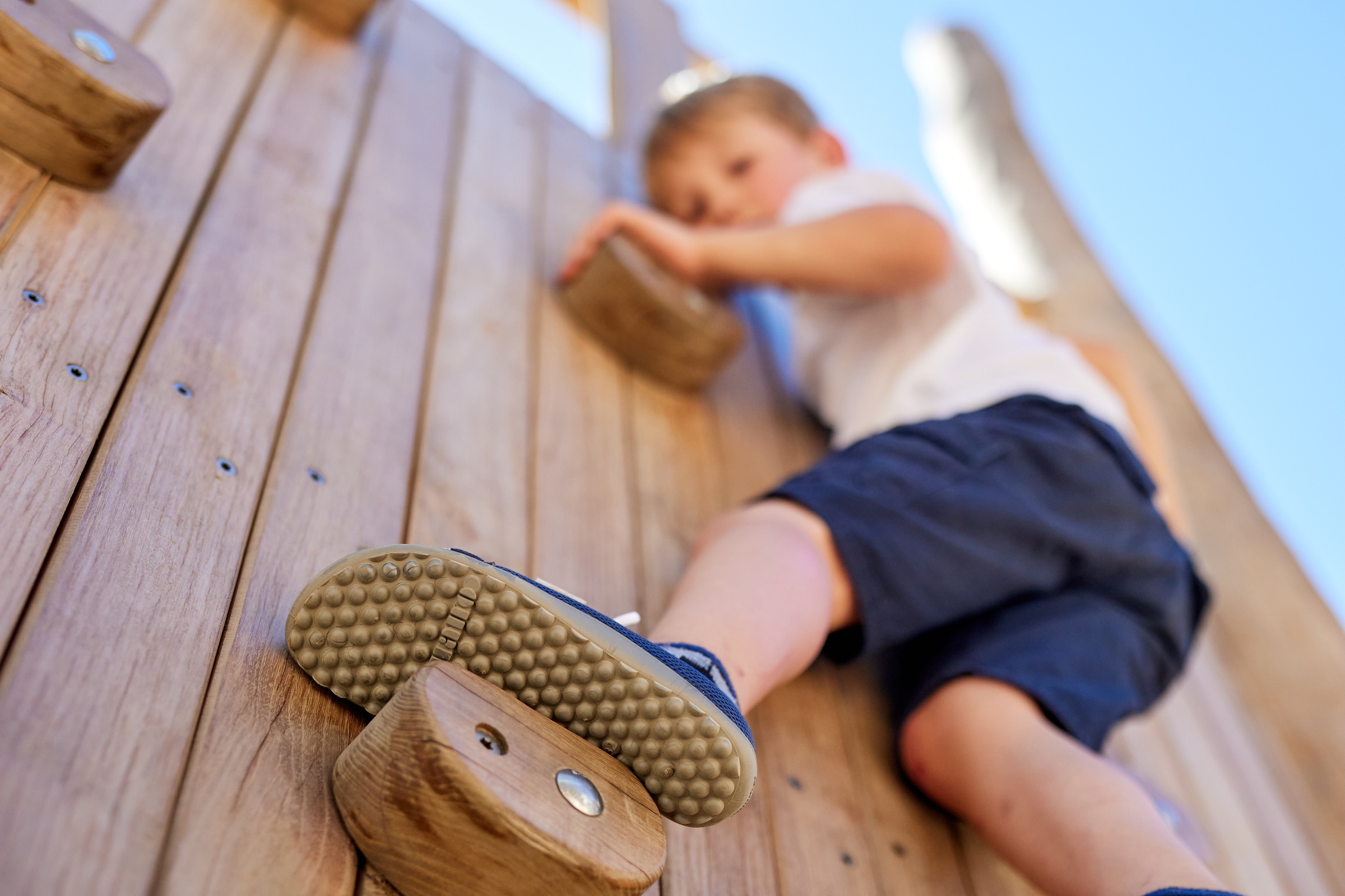 Leguano Barfußschuh »LEGUANITO AKTIV«, Halbschuh, Schnürer mit speziell entwickelter Halbkugel-Laufsohle