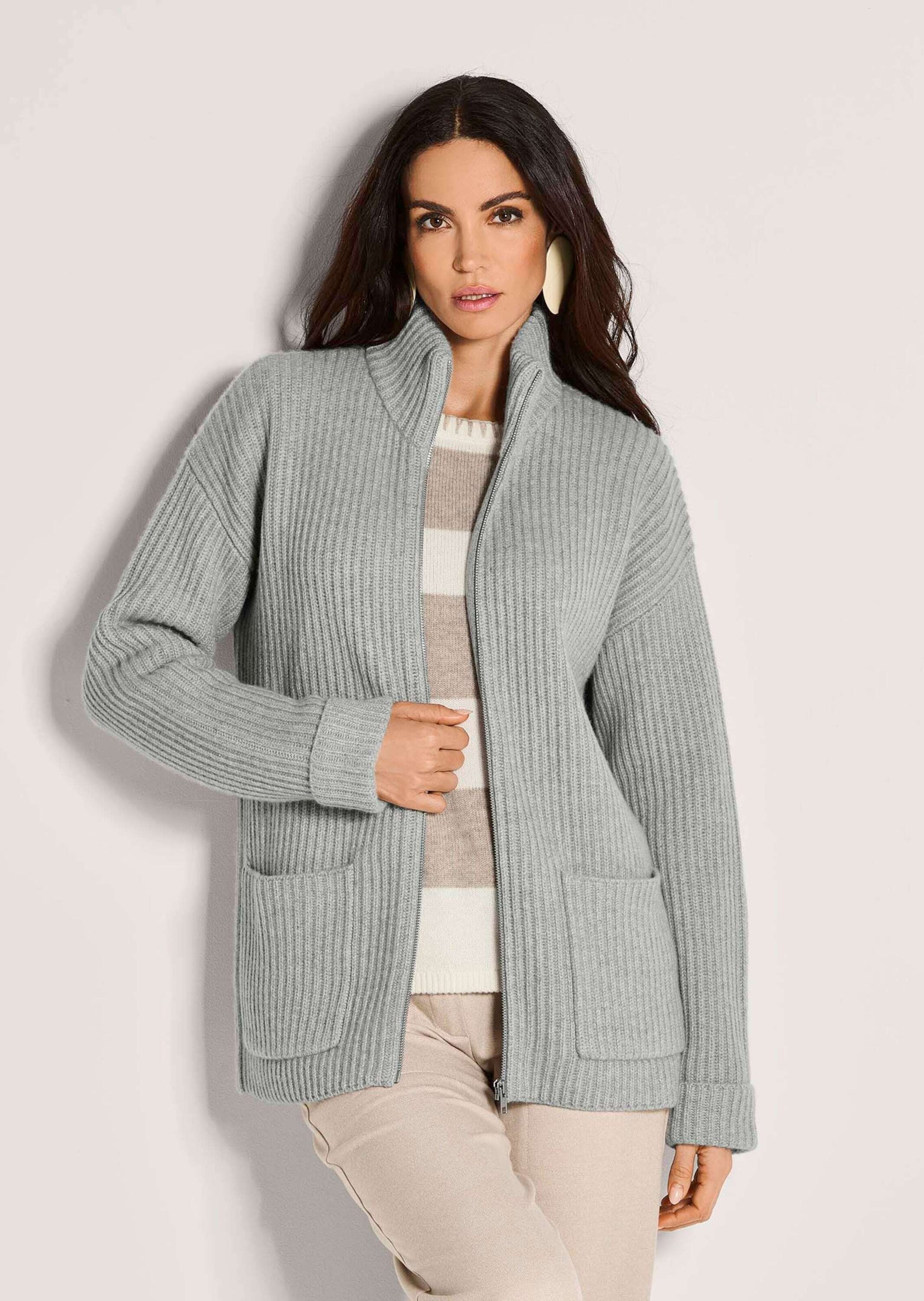 Thumbnail - MADELEINE Strickjacke "Cardigan Weiche Wolljacke mit Reißverschluss" Grobstrick
