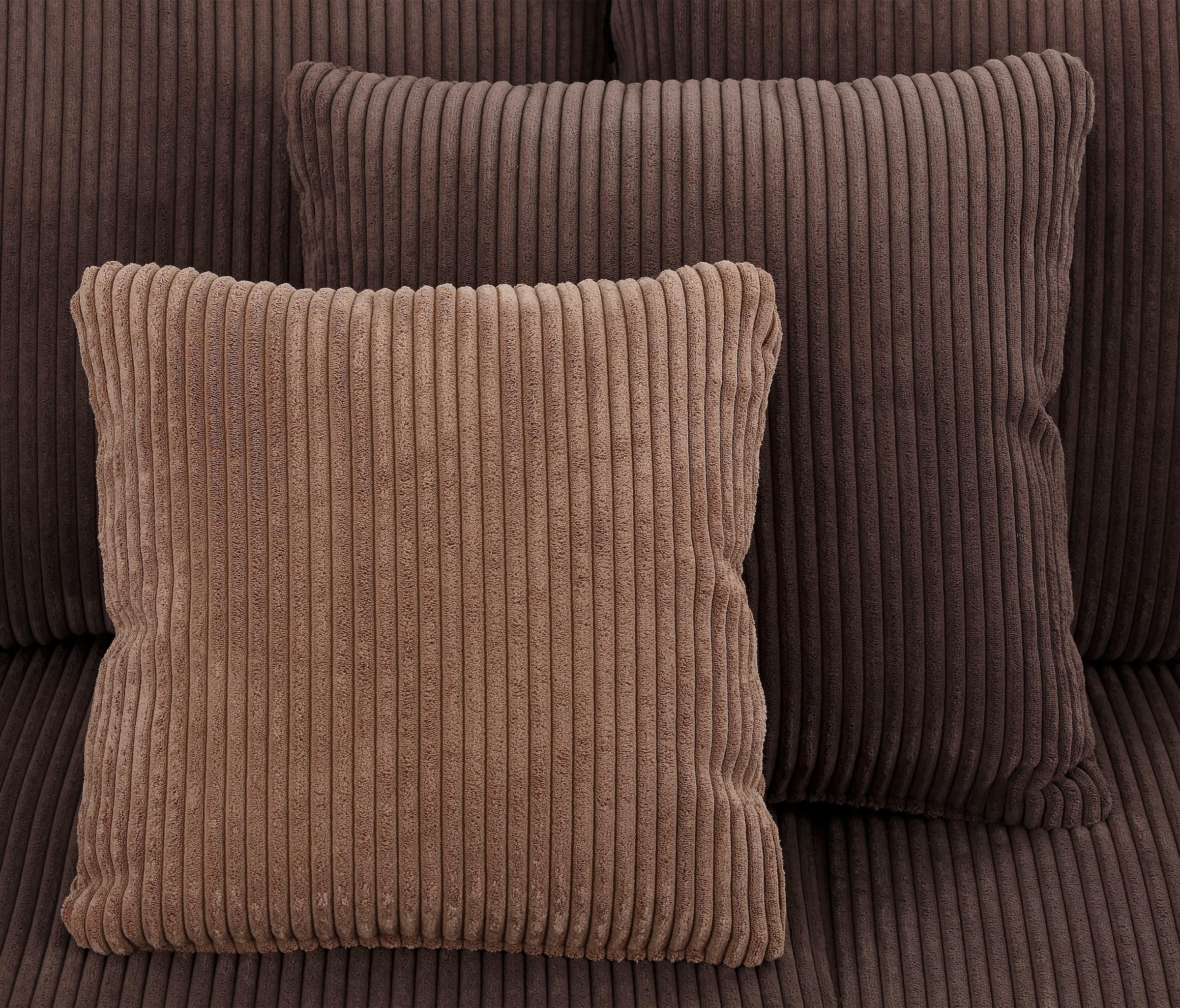 Home affaire Big-Sofa »King Henry«, in legerer Polsterung und vielen losen Kissen