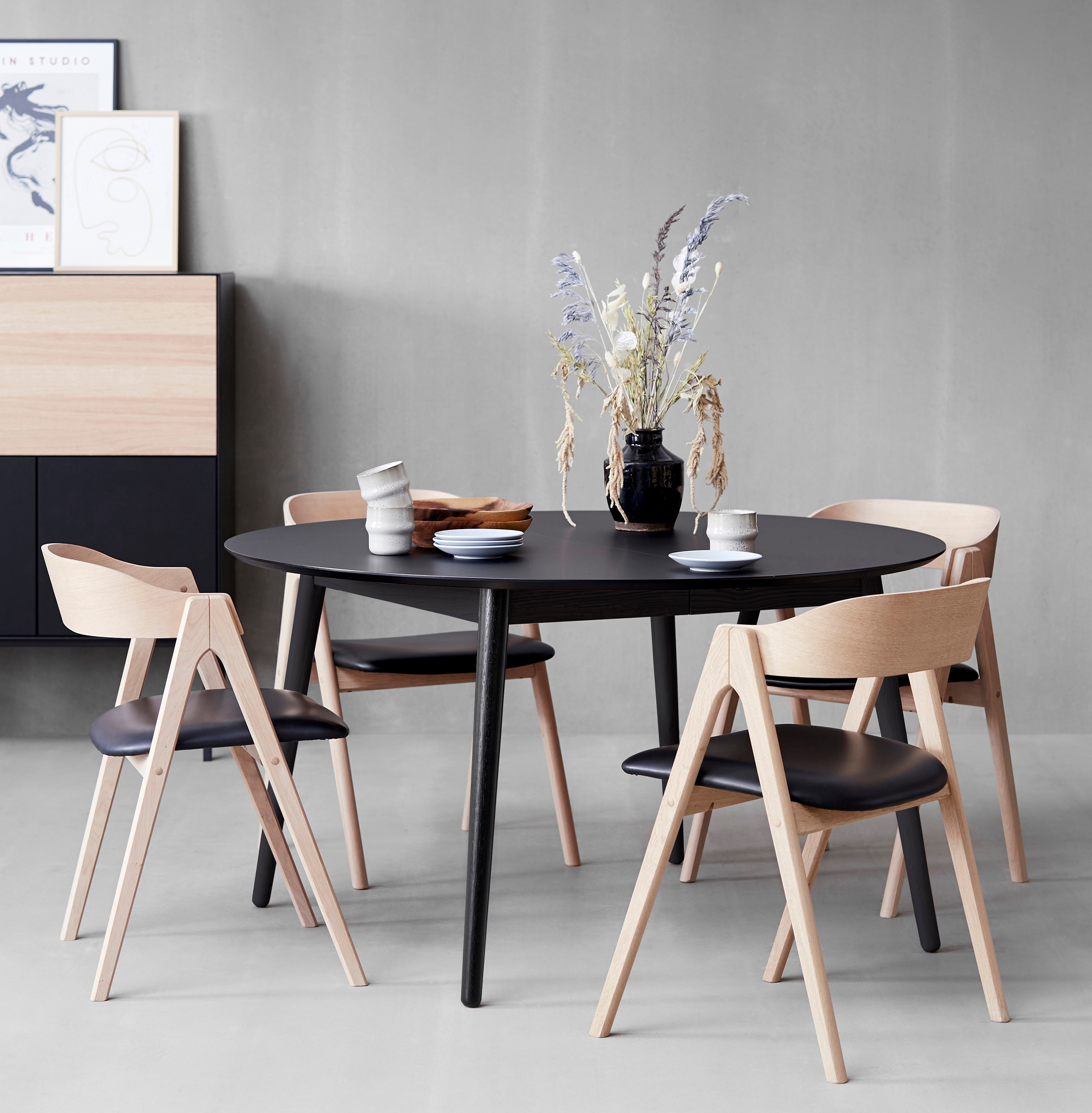 Hammel Furniture "Meza Designtisch mit Auszugsfunktion und 2 Einlegeplatten" Ø135(231) cm, runde Tischplatte aus MDF/Laminat, Massivholzgestell
