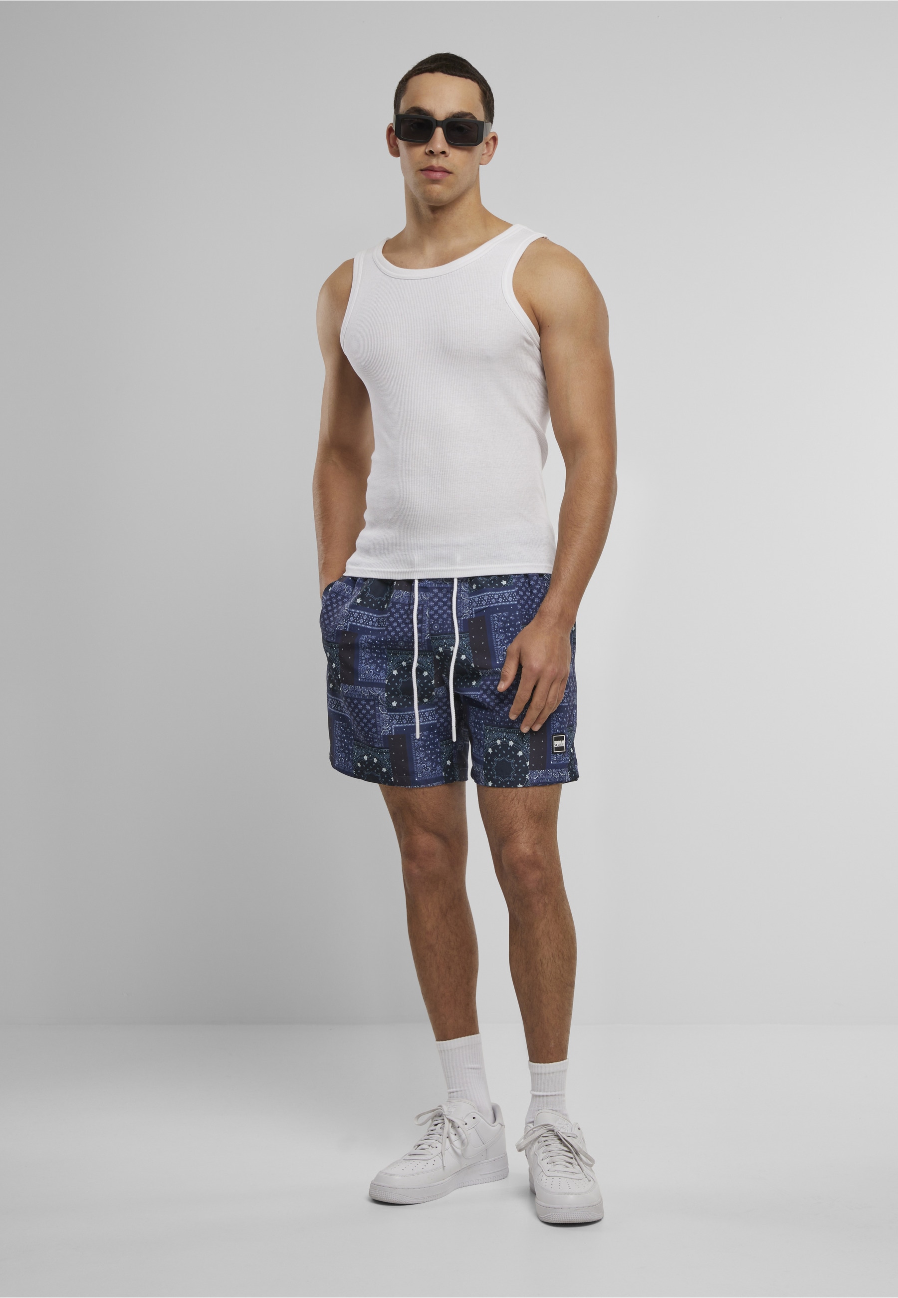 URBAN CLASSICS Badeshorts »Urban Classics Herren Pattern Swim Shorts«
