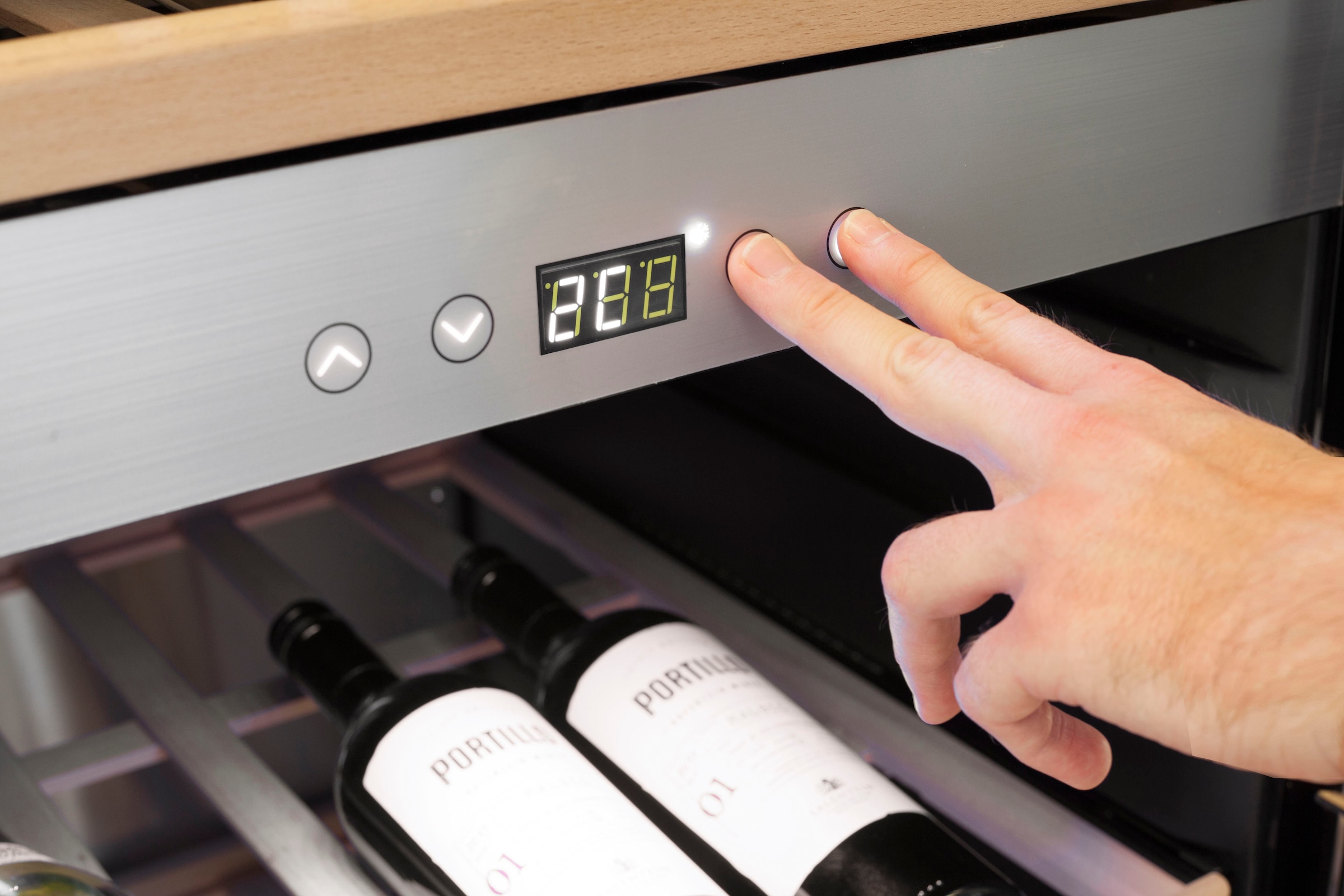 »772 für Pro Weinkühlschrank 40«, BAUR WineChef 40 075l Standardflaschen á Caso |