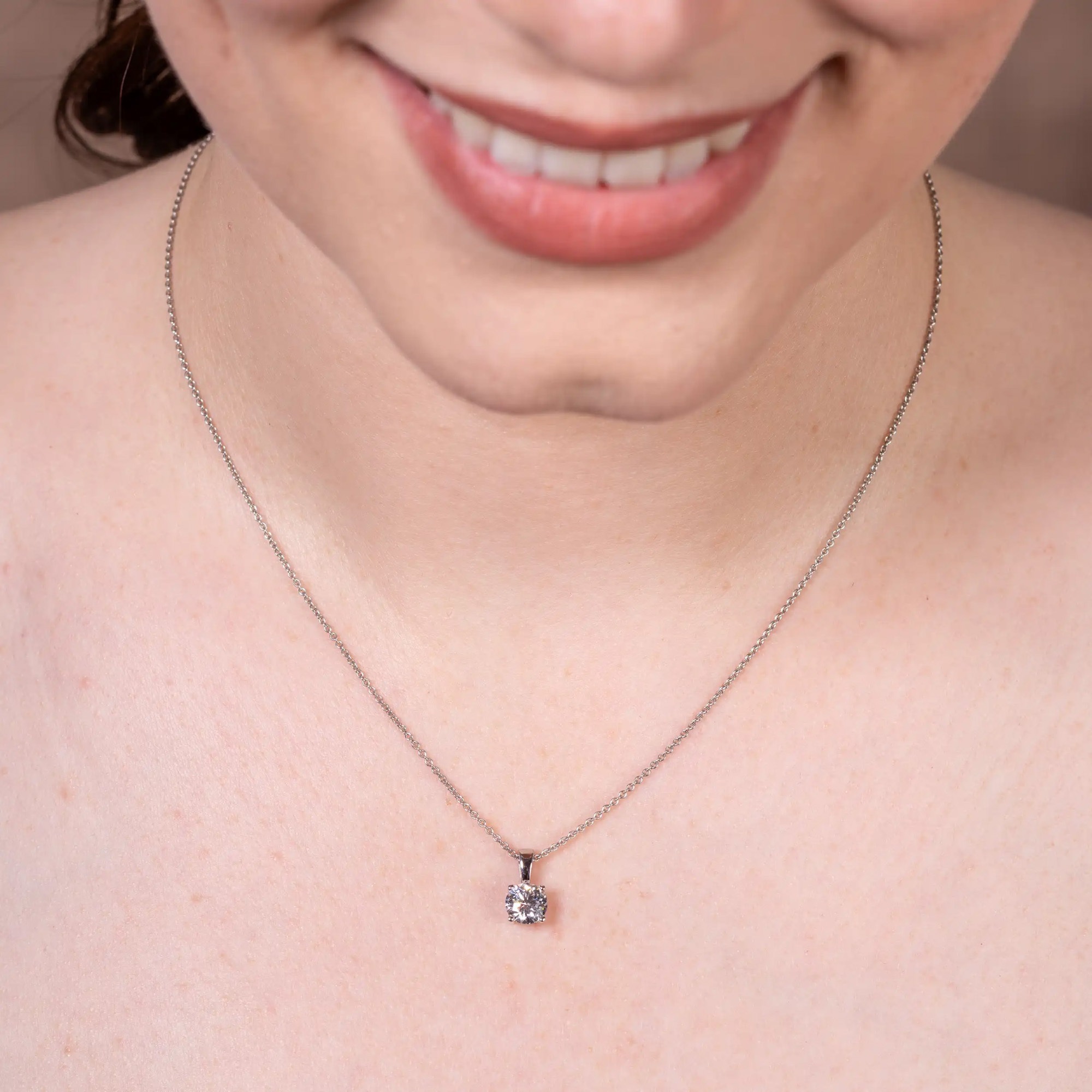 LYOMI Kette mit Anhänger »585/- Weißgold 1 synth. Diam. 1,0 ct.«
