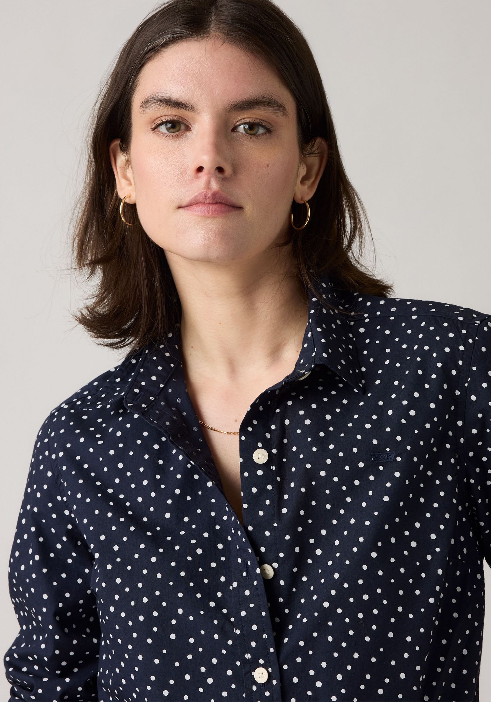 Levi's® Hemdbluse »The Classic« Kleine Logo-Stickerei auf der Brust