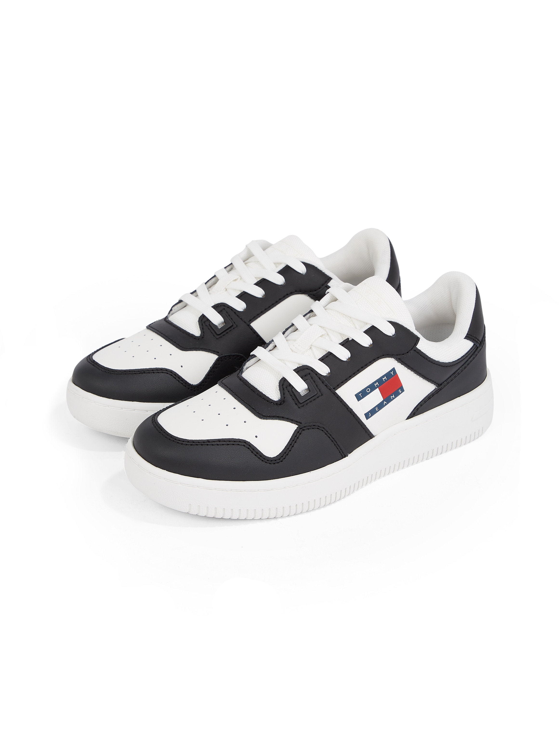 Tommy Jeans Plateausneaker »TJW RETRO BASKET ESS«, Freizeitschuh, Halbschuh, Schnürschuh mit seitlicher Logoflagge