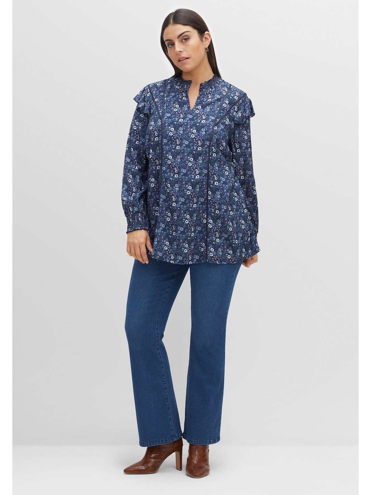 Sheego Bootcut-Jeans Stoffgürtel mit markanten und online (Set), Taschen | BAUR »Große kaufen Größen«