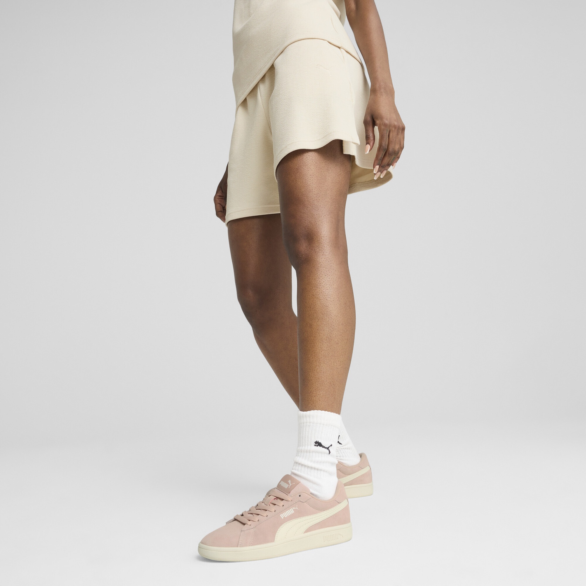 PUMA Sporthose »HER 5" Shorts mit hohem Bund Damen«
