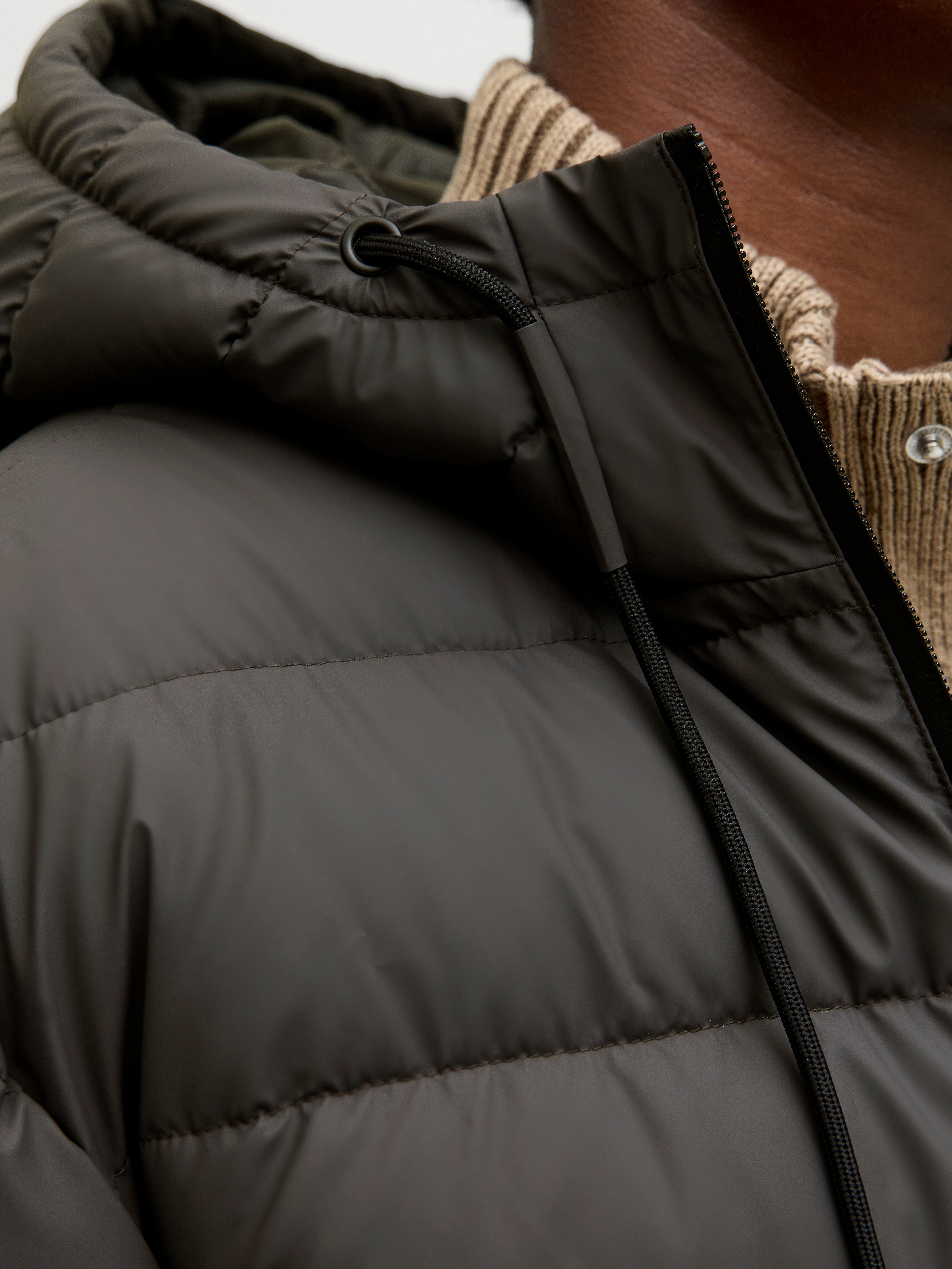 Thumbnail - Jack & Jones Steppjacke "JCOPOINT PU PUFFER JACKET BF" mit Kapuze