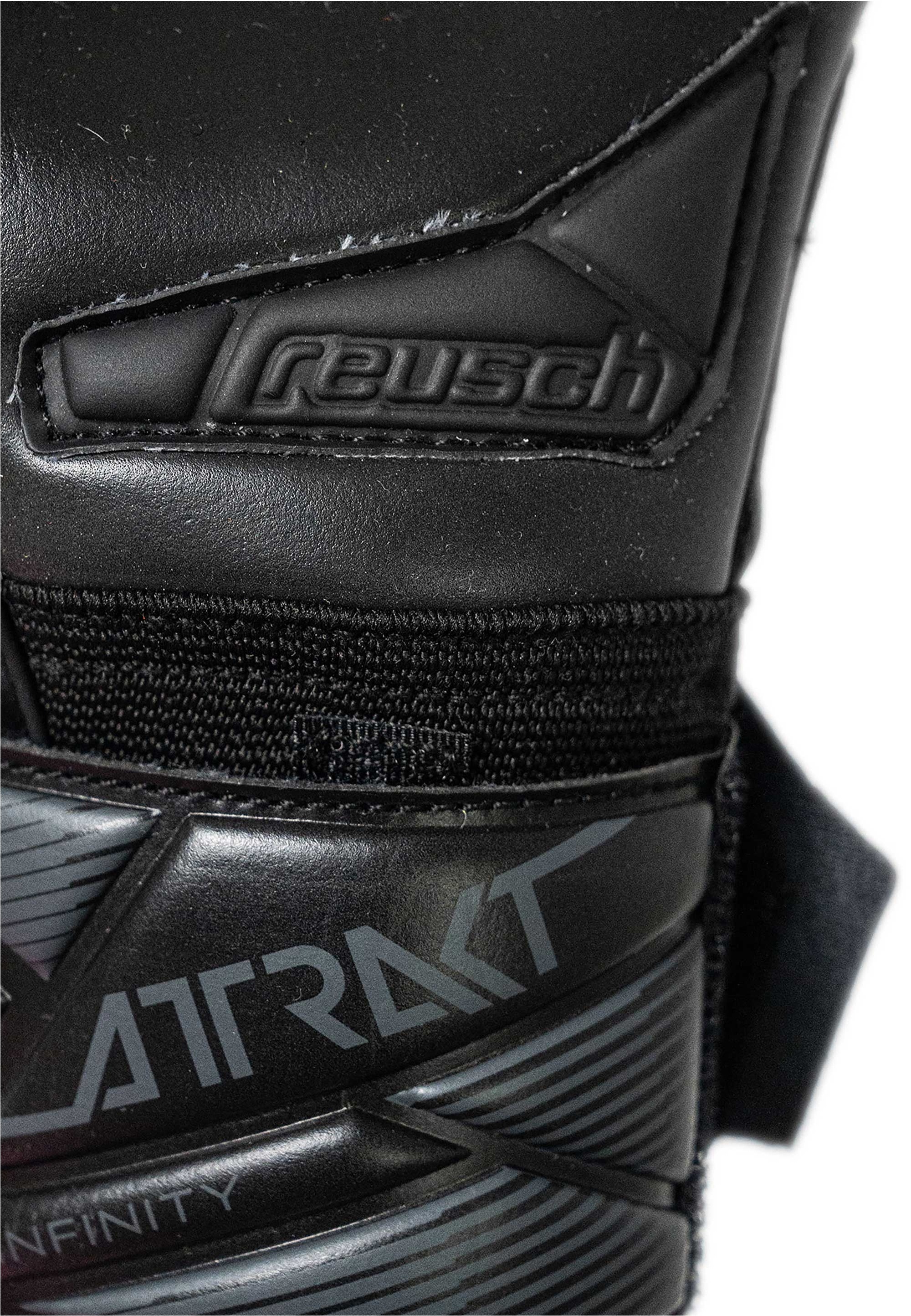 Reusch Torwarthandschuhe »Attrakt Infinity Evolution NC Junior« mit atmungsaktiven Mesh-Einsätzen