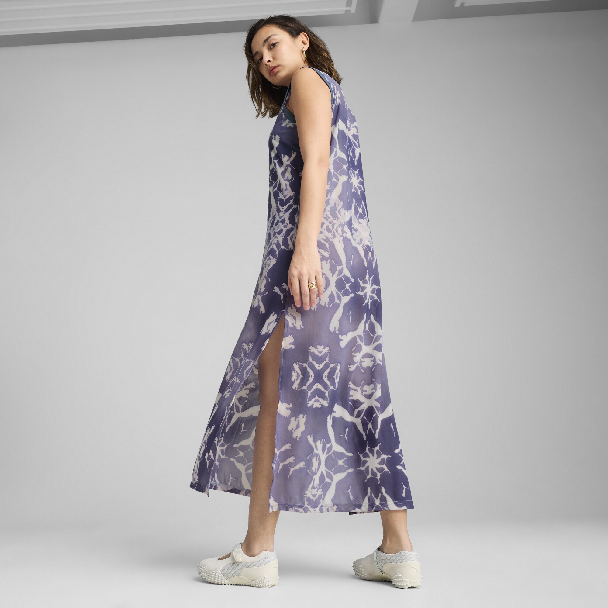 PUMA Sweatkleid »DARE TO Mesh-Säulenkleid Damen«