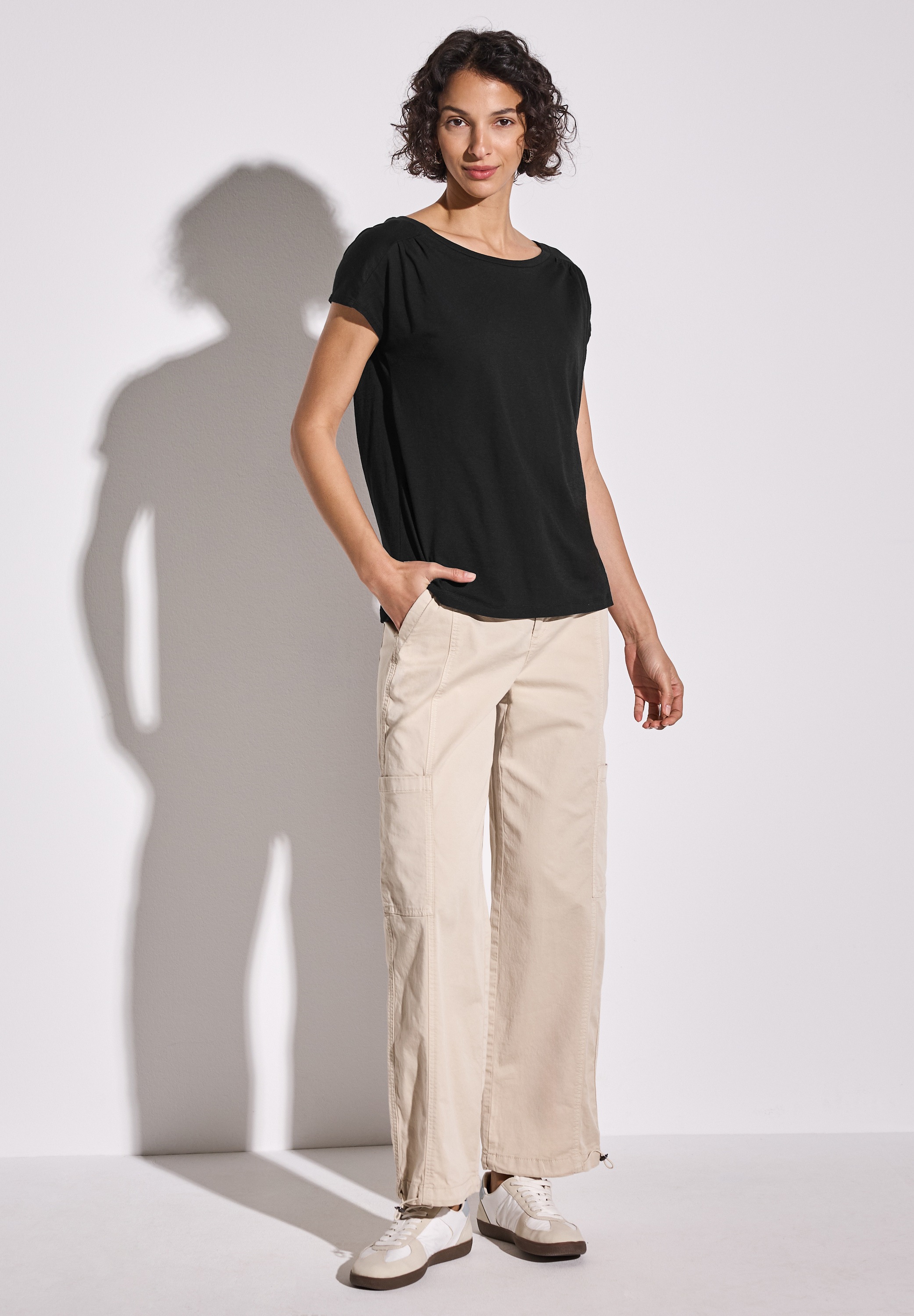 STREET ONE T-Shirt, mit Seitlichen Einschlitzen am Saum