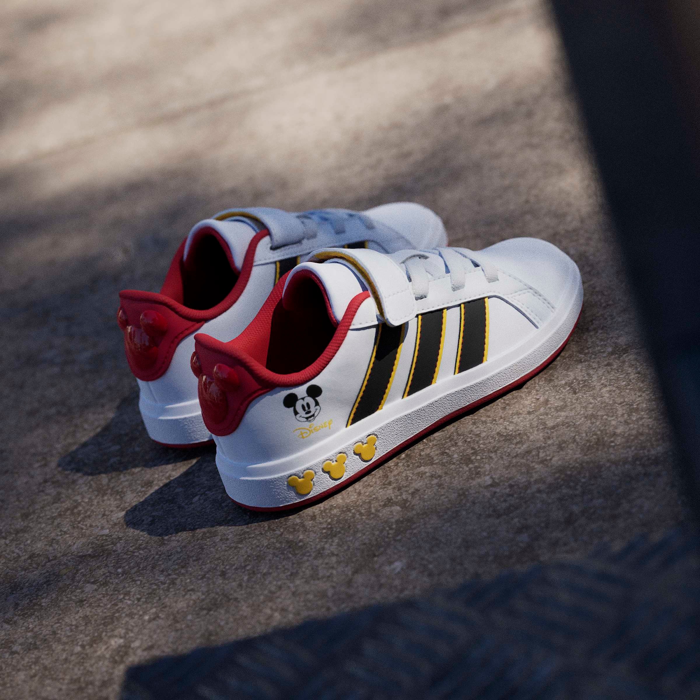 adidas Sportswear Sneaker »ADIDAS DISNEY MICKY MAUS GRAND COURT  KIDS«  für Kinder & Jugendliche