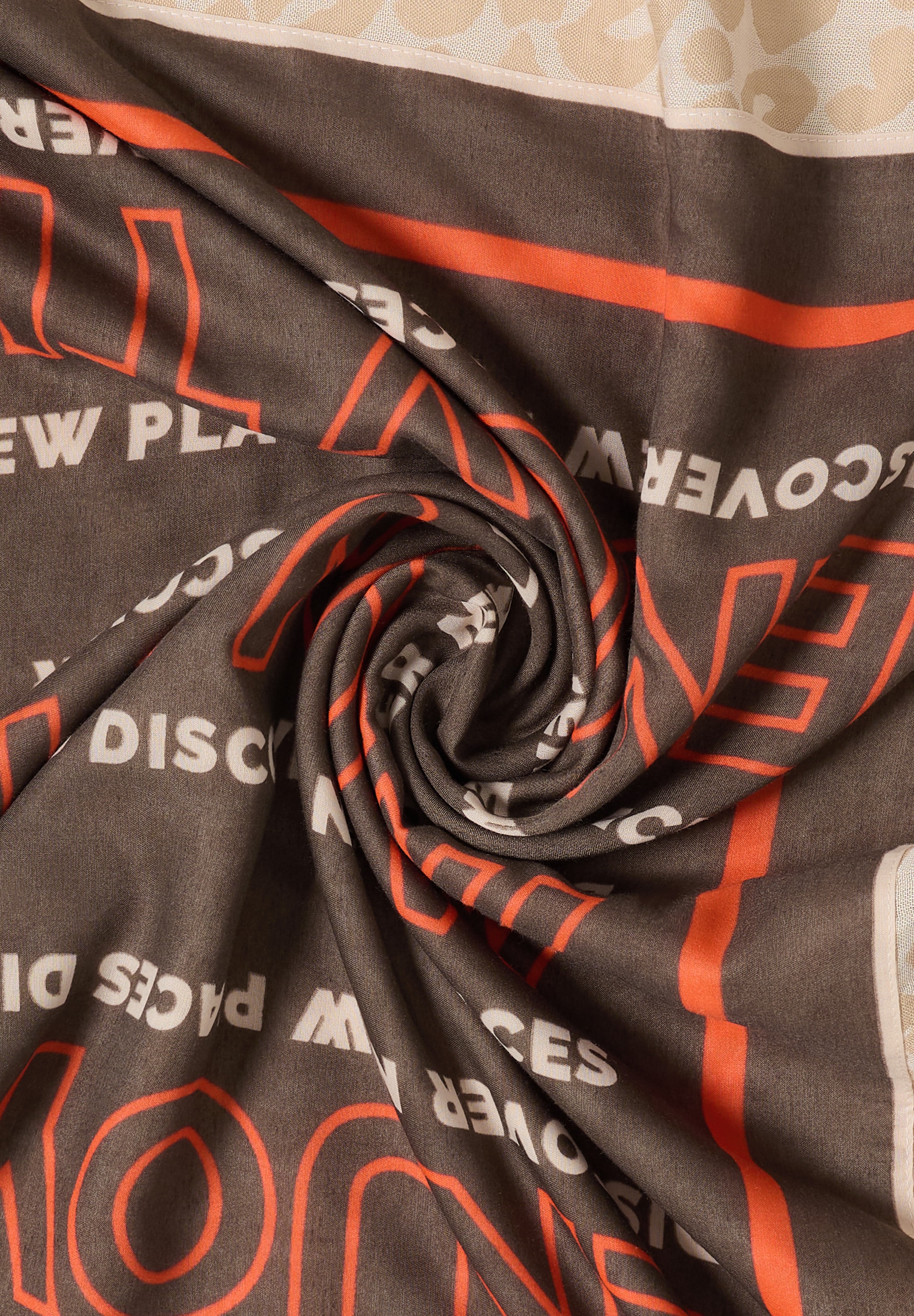 Cecil Halstuch mit buntem Muster