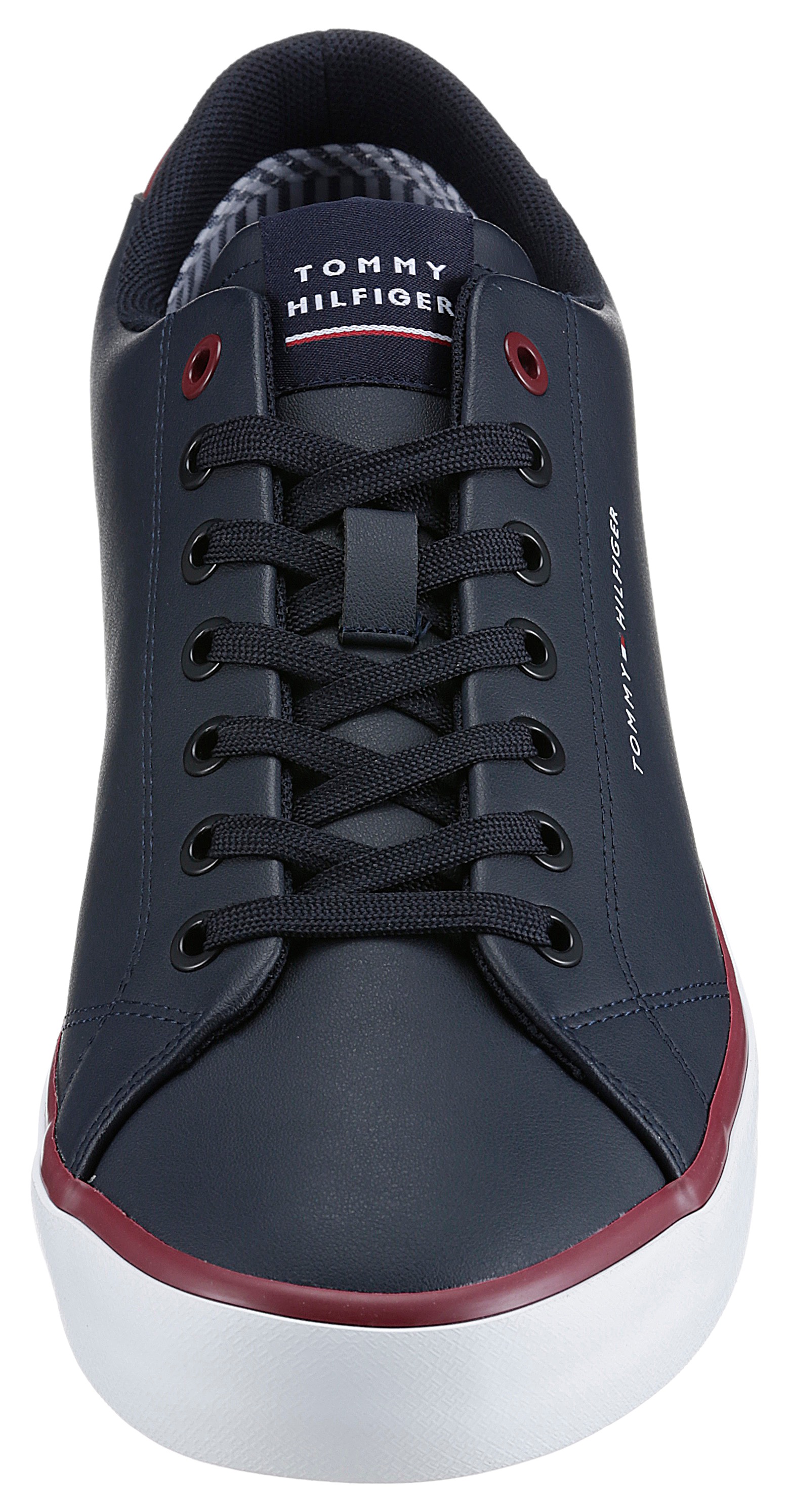 Tommy Hilfiger Sneaker »TH HI VULC CORE LOW LEATHER«, mit dezenten Kontrastelementen
