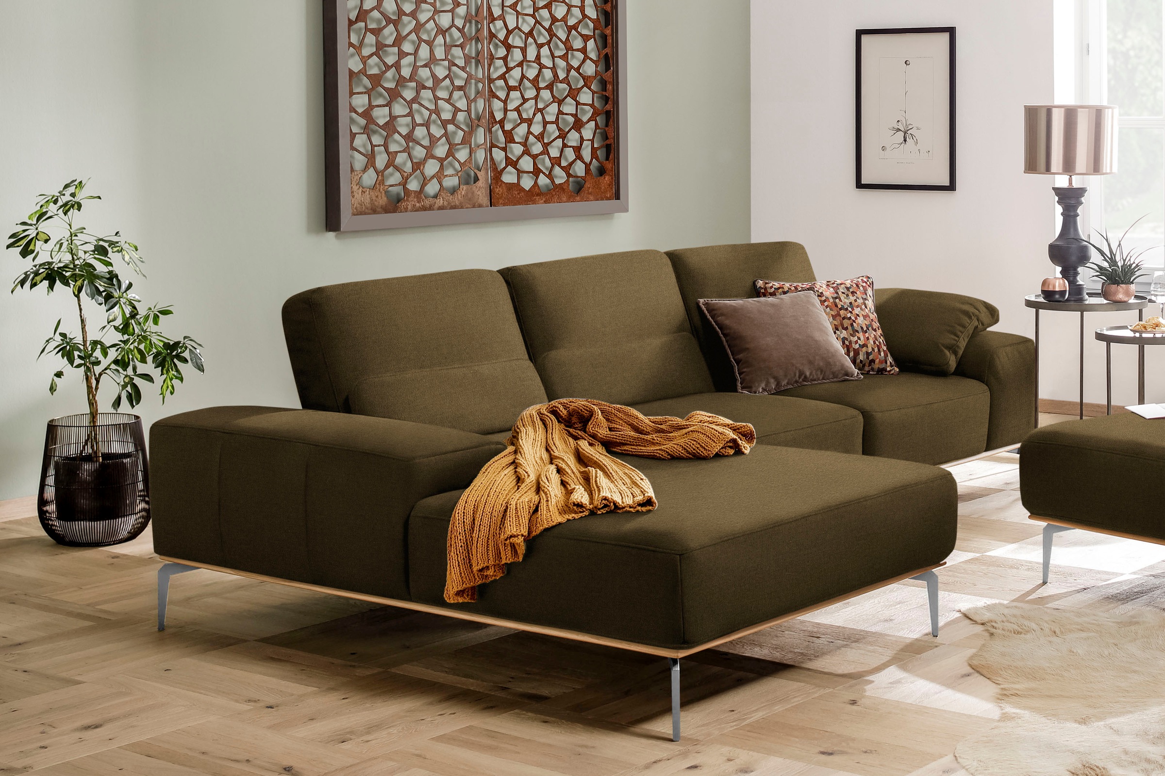 Ecksofa »run«, mit elegantem Holzsockel, Füße in Chrom glänzend, Breite 299 cm